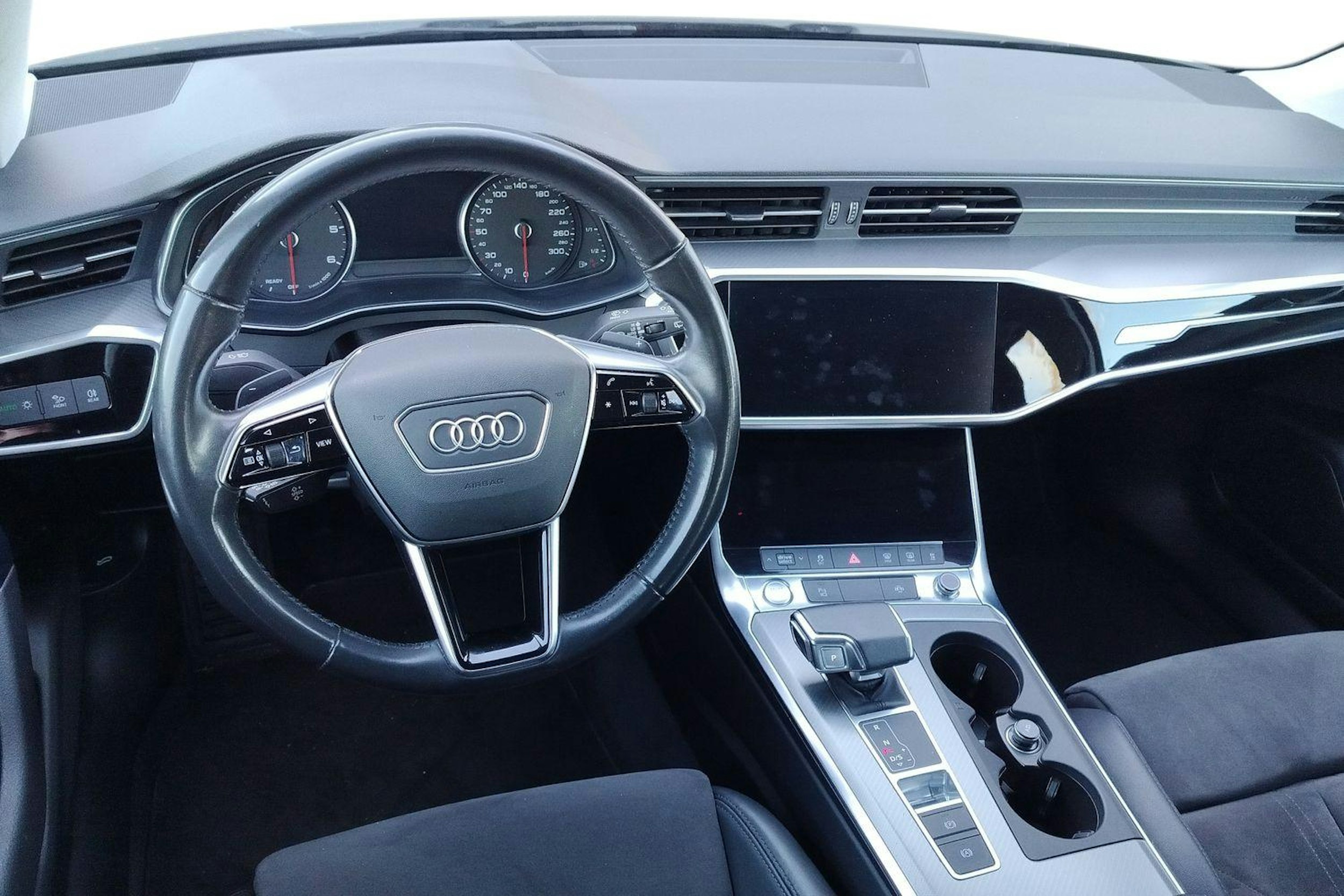 valkoinen Audi A6 2019 kuva 3.