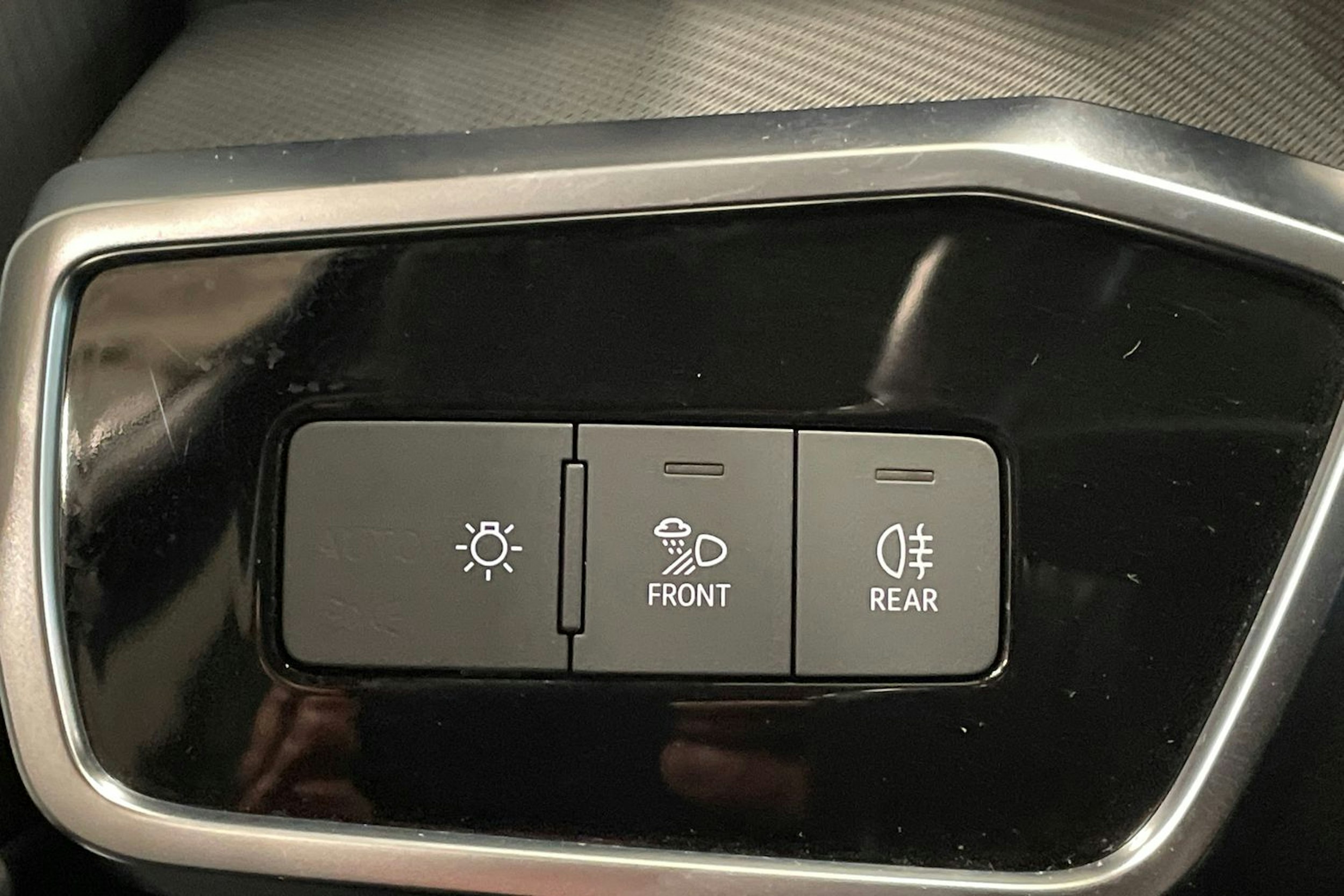 valkoinen Audi A6 2019 kuva 19.