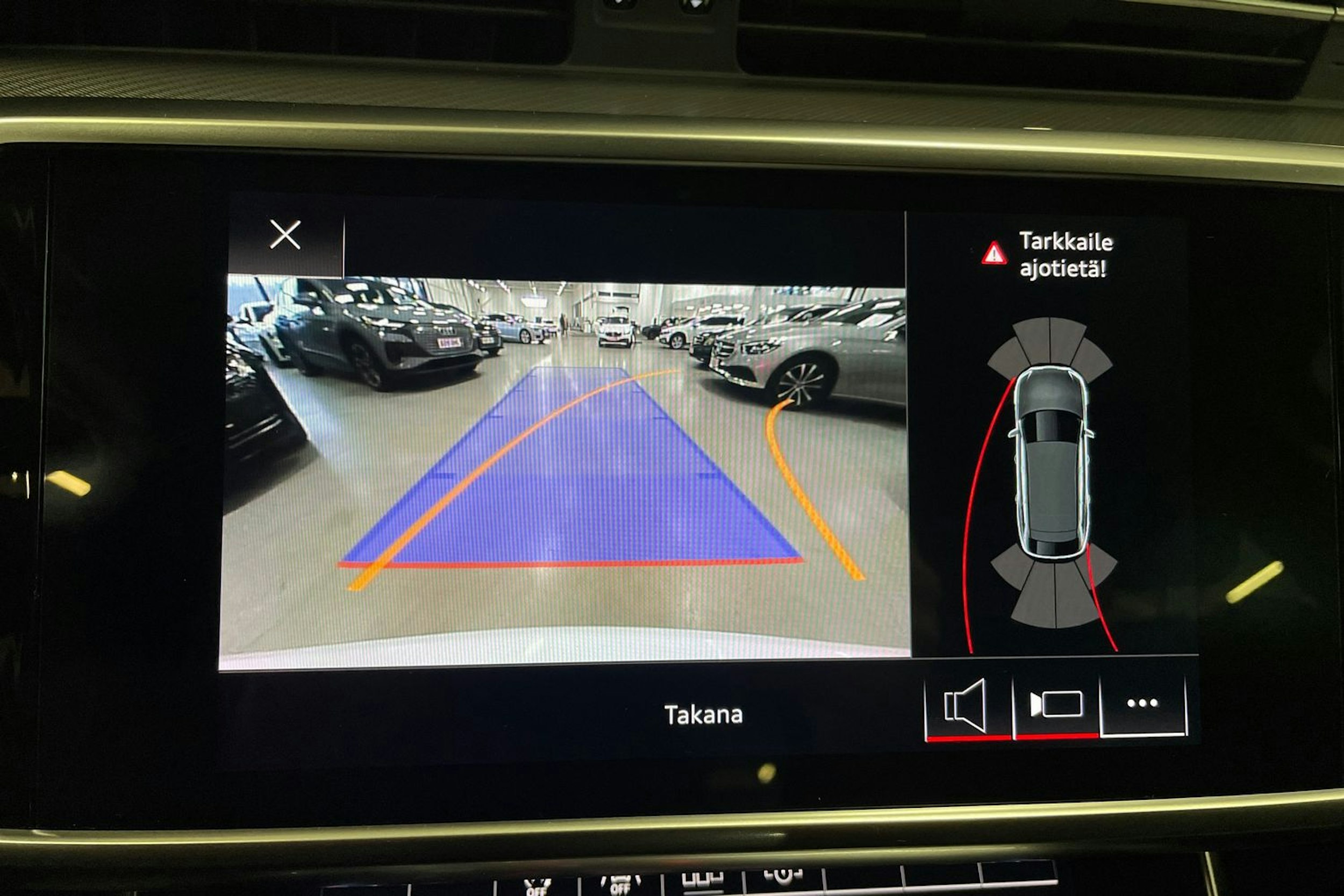 valkoinen Audi A6 2019 kuva 20.