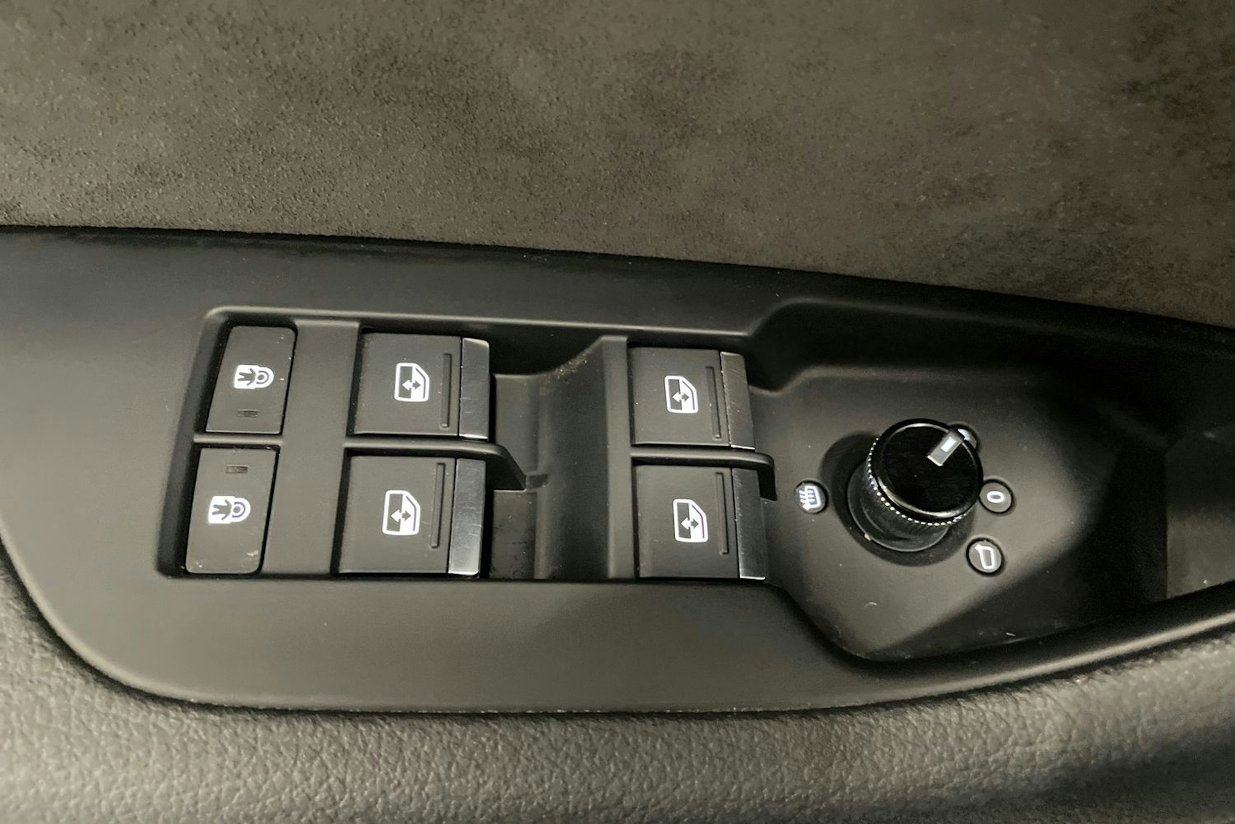 valkoinen Audi A6 2019 kuva 35.