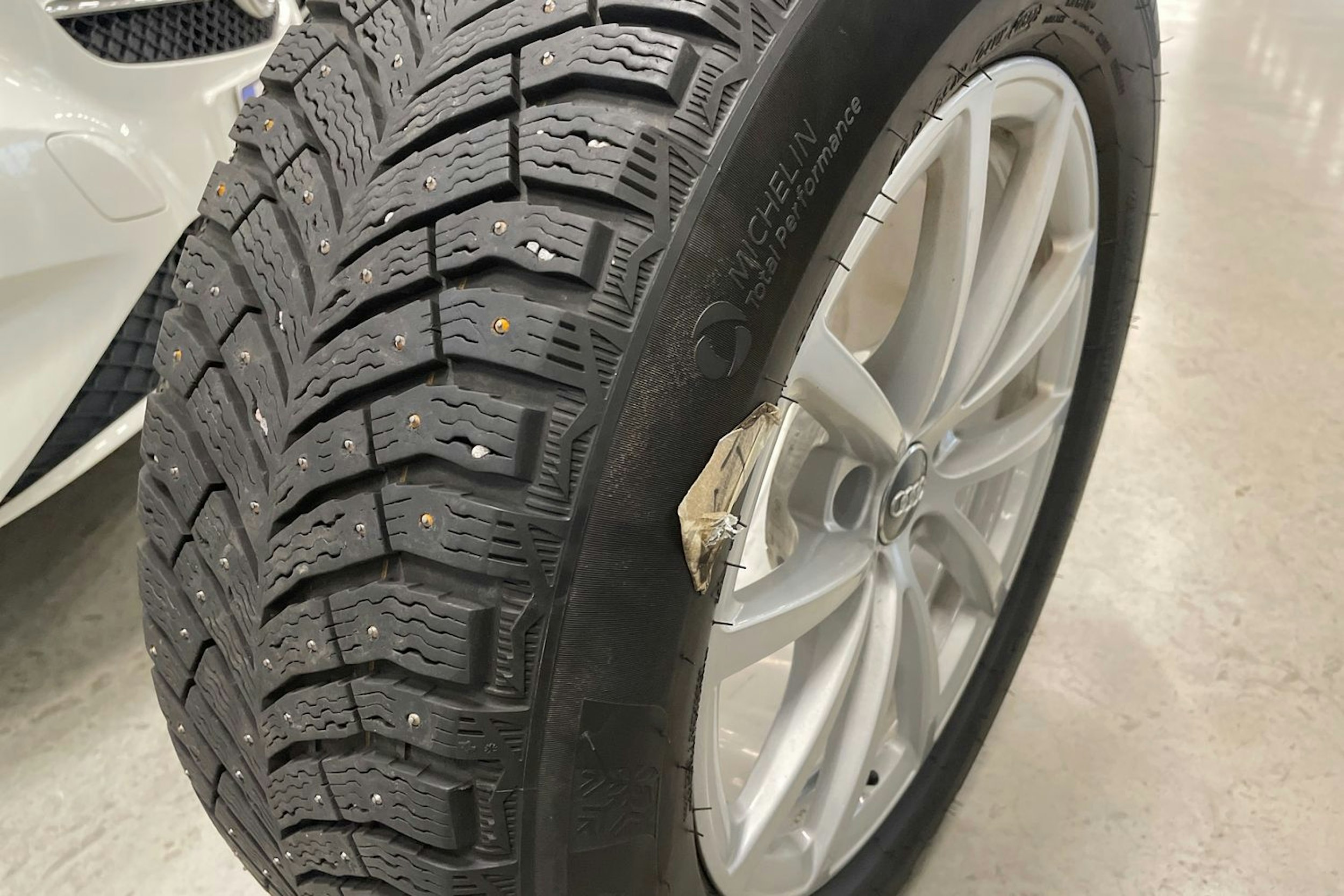 valkoinen Audi A6 2019 kuva 42.