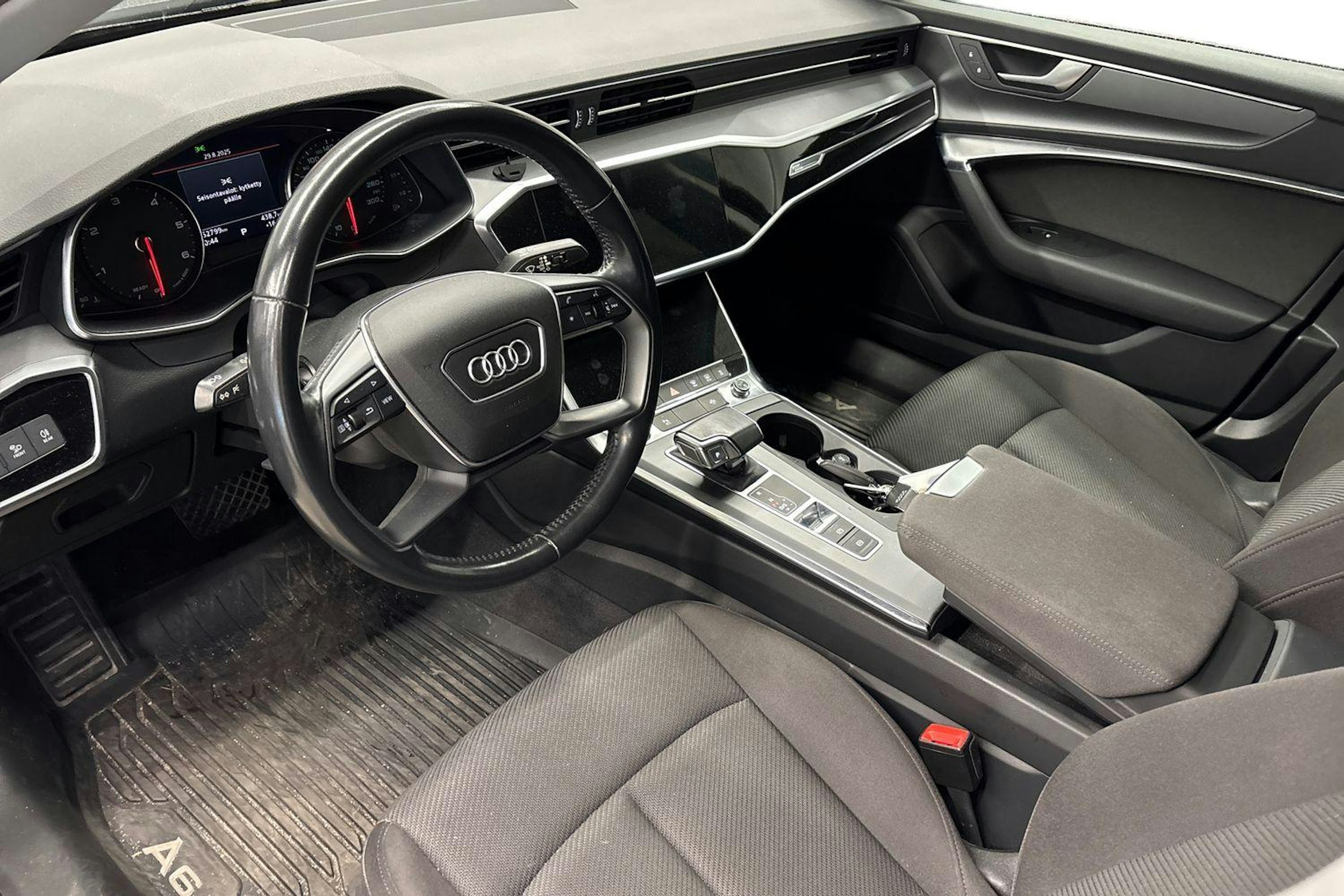 musta Audi A6 2019 kuva 3.