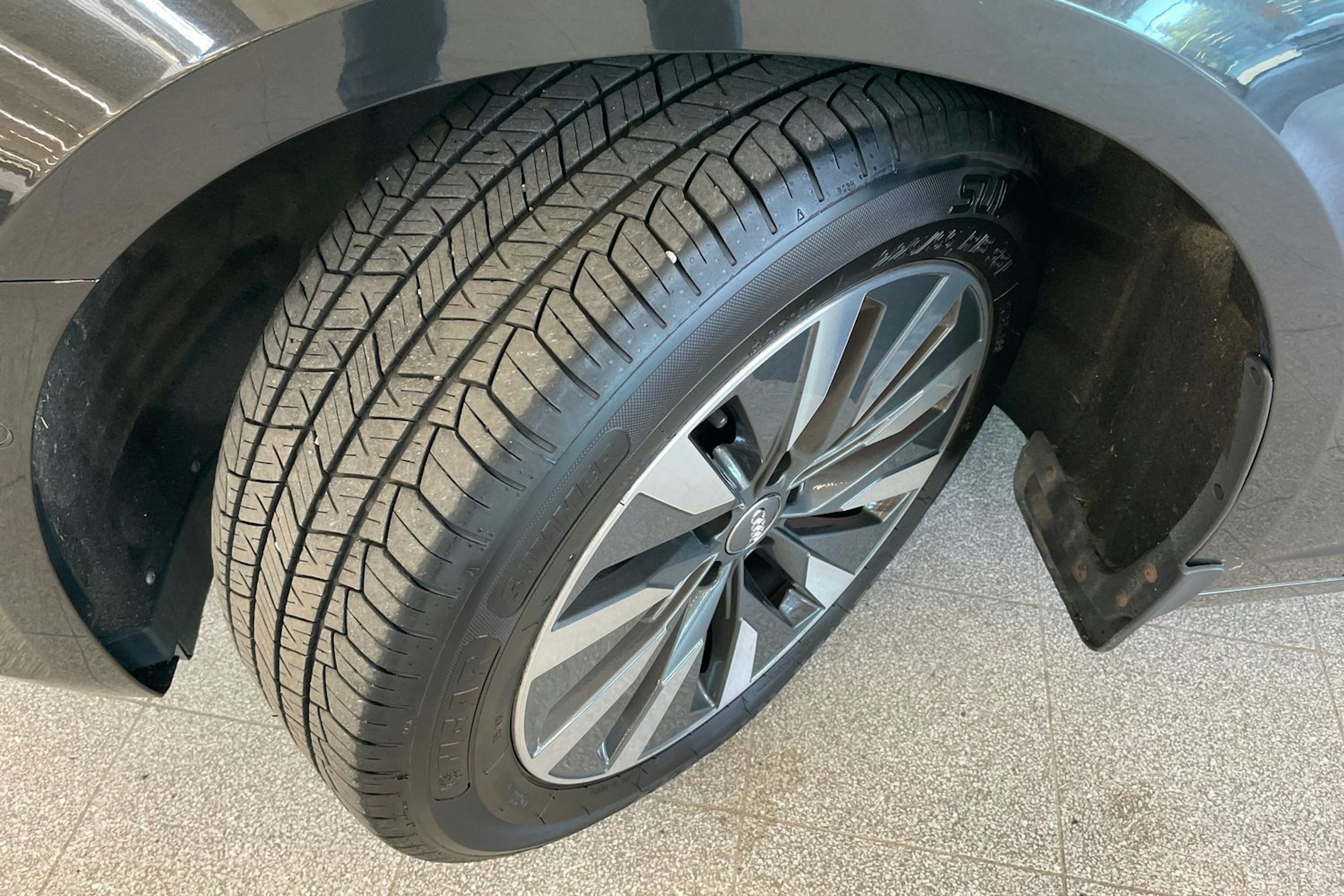 harmaa Audi A6 2019 kuva 13.