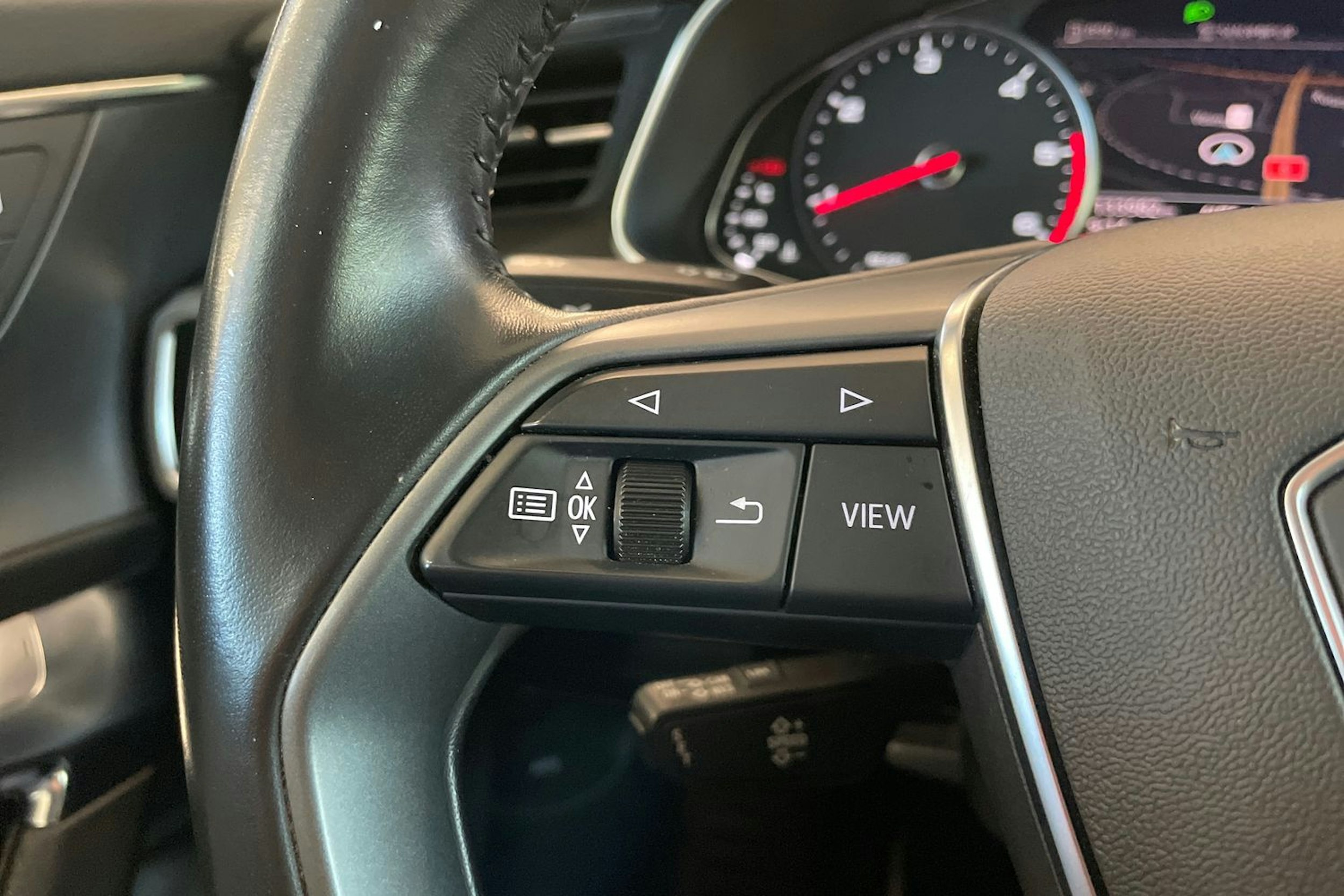 harmaa Audi A6 2019 kuva 16.