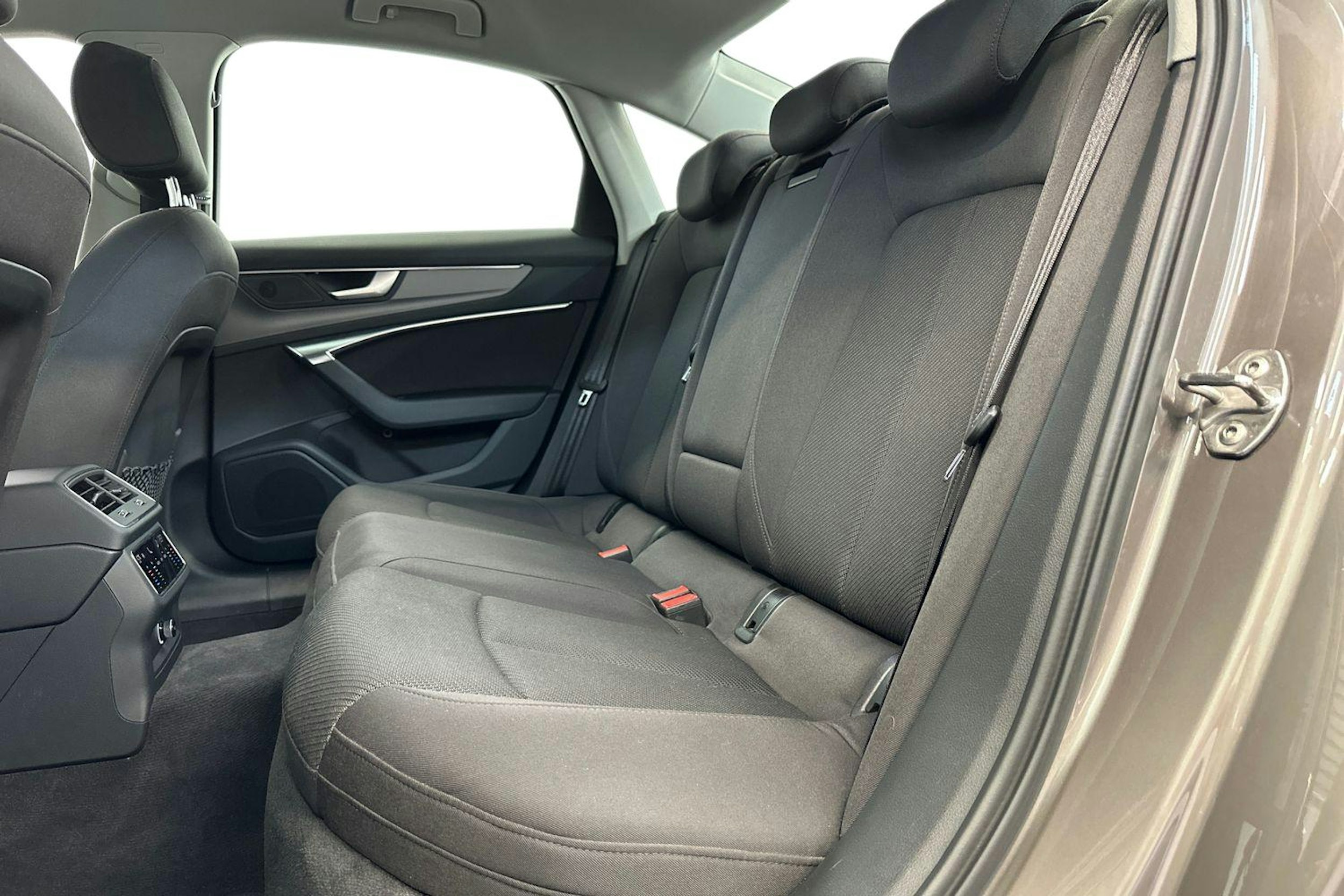 met. ruskea (beige) Audi A6 2019 kuva 8.