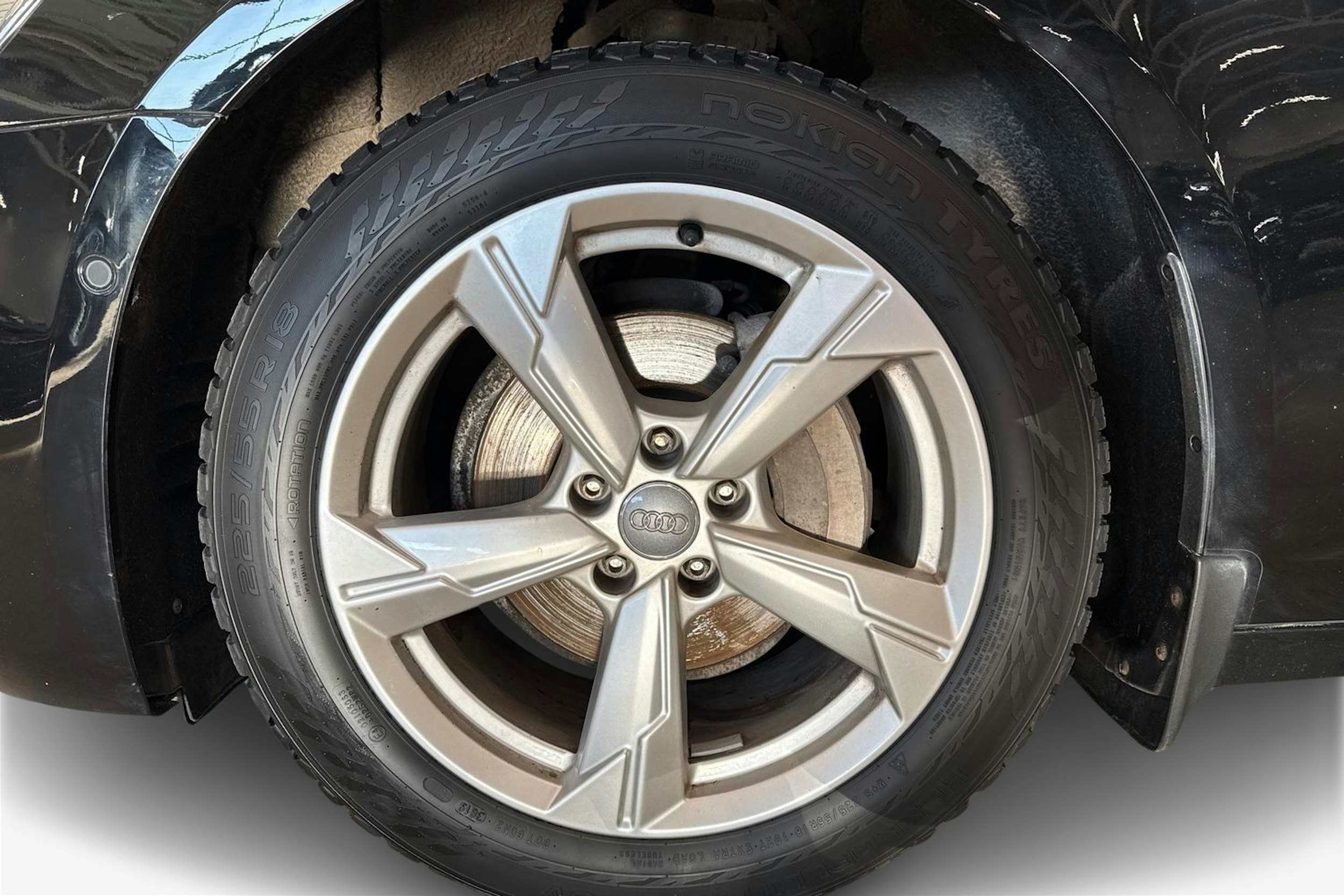 musta Audi A6 2019 kuva 11.