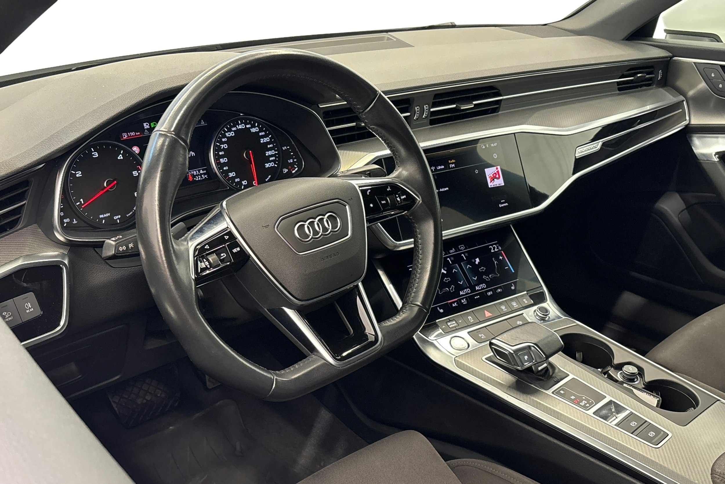 valkoinen Audi A6 2019 kuva 6.