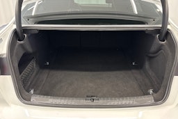 valkoinen Audi A6 2019 kuva 11.