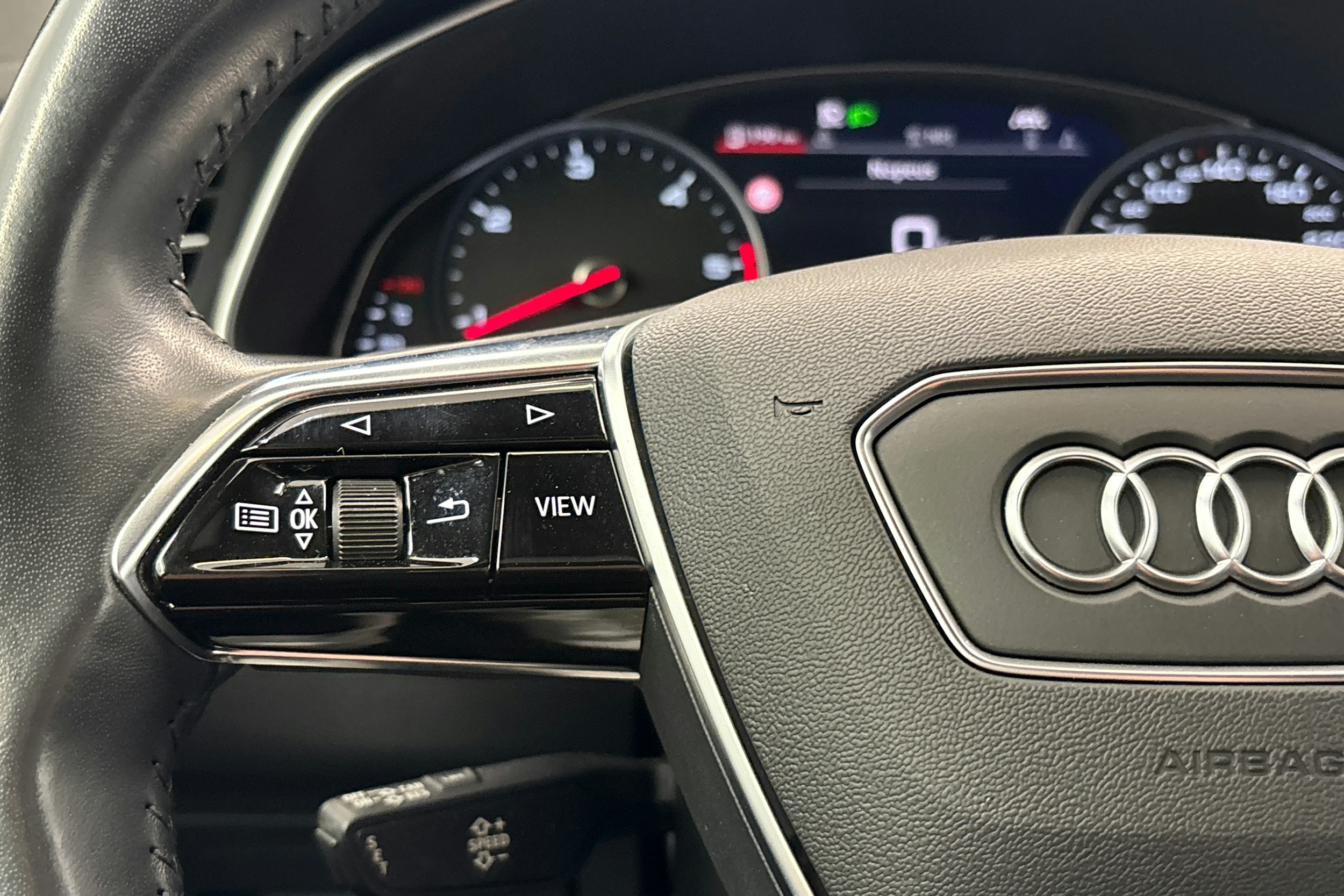 valkoinen Audi A6 2019 kuva 14.