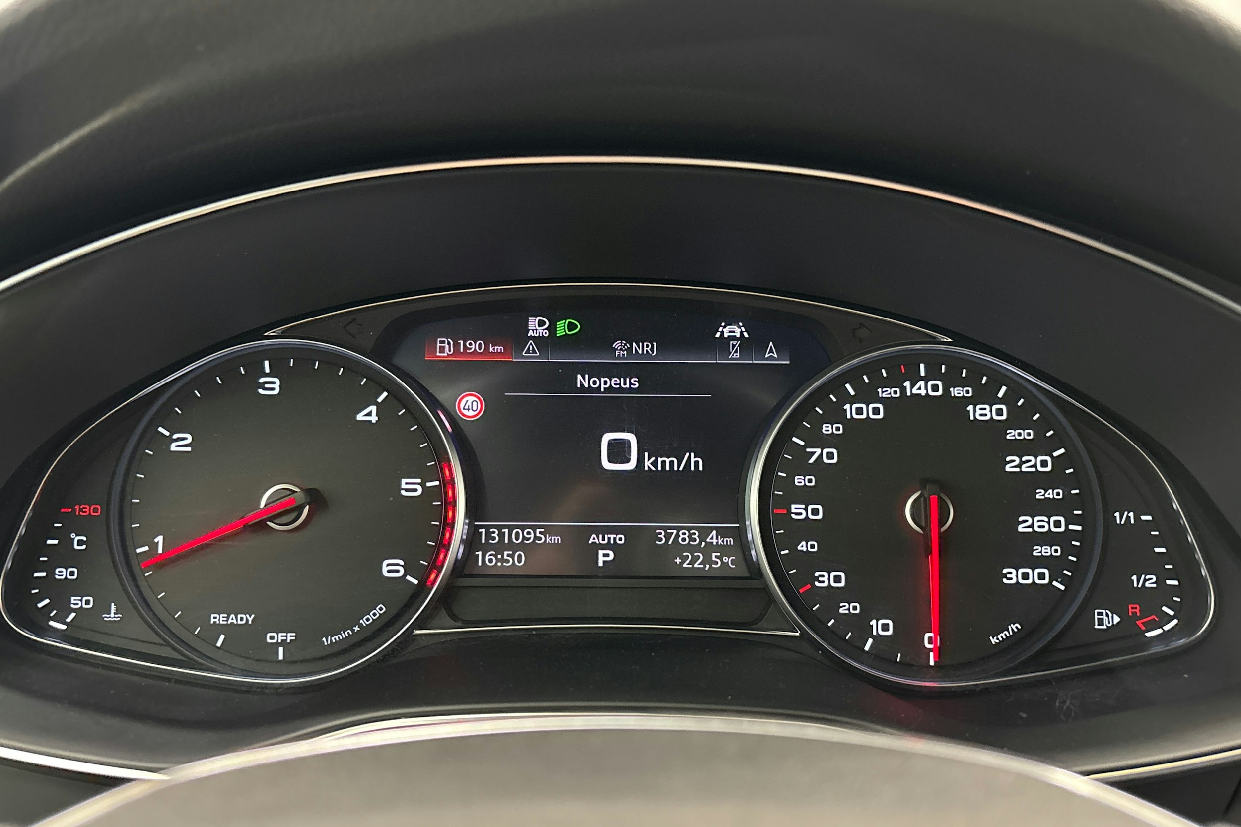 valkoinen Audi A6 2019 kuva 17.