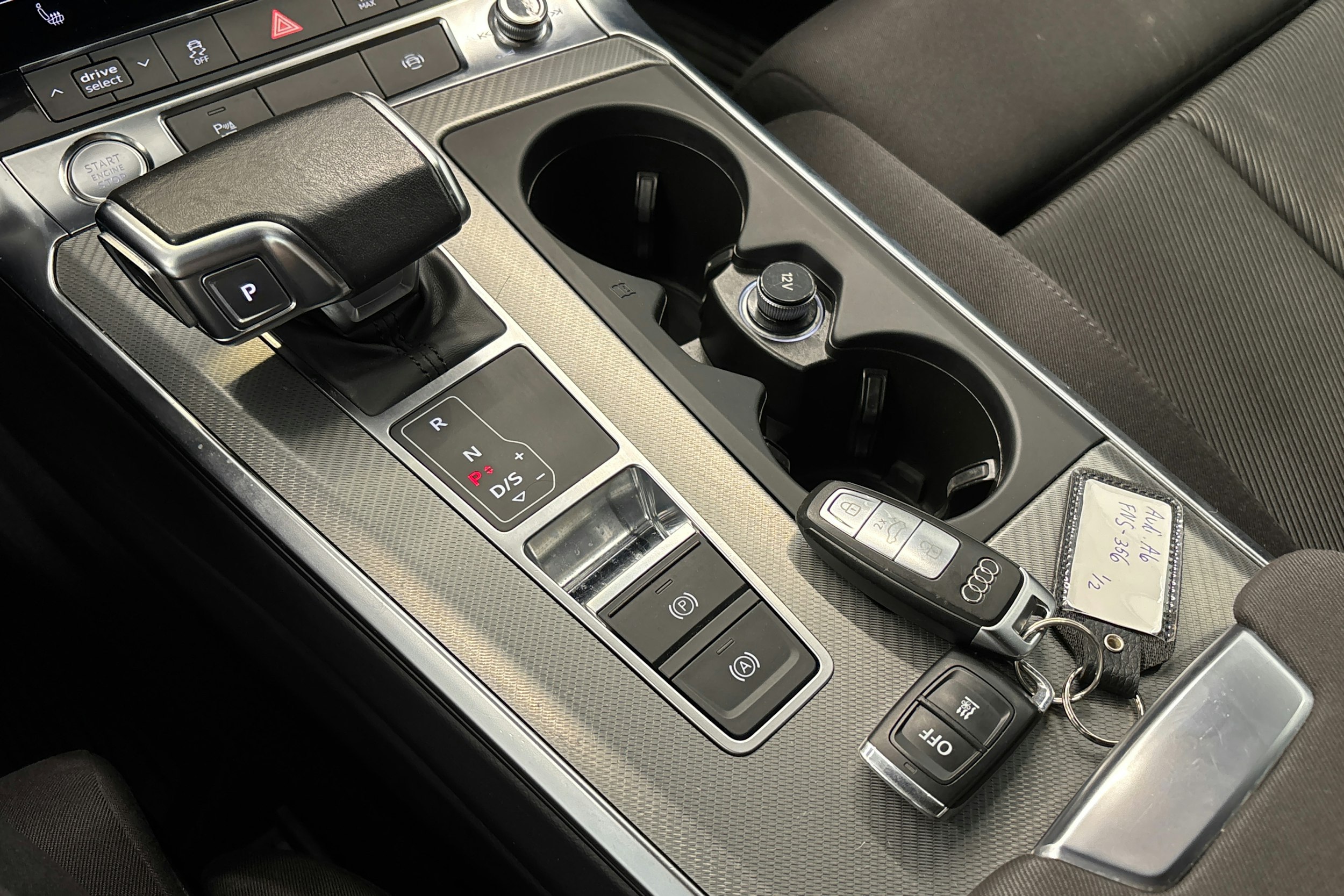 valkoinen Audi A6 2019 kuva 28.