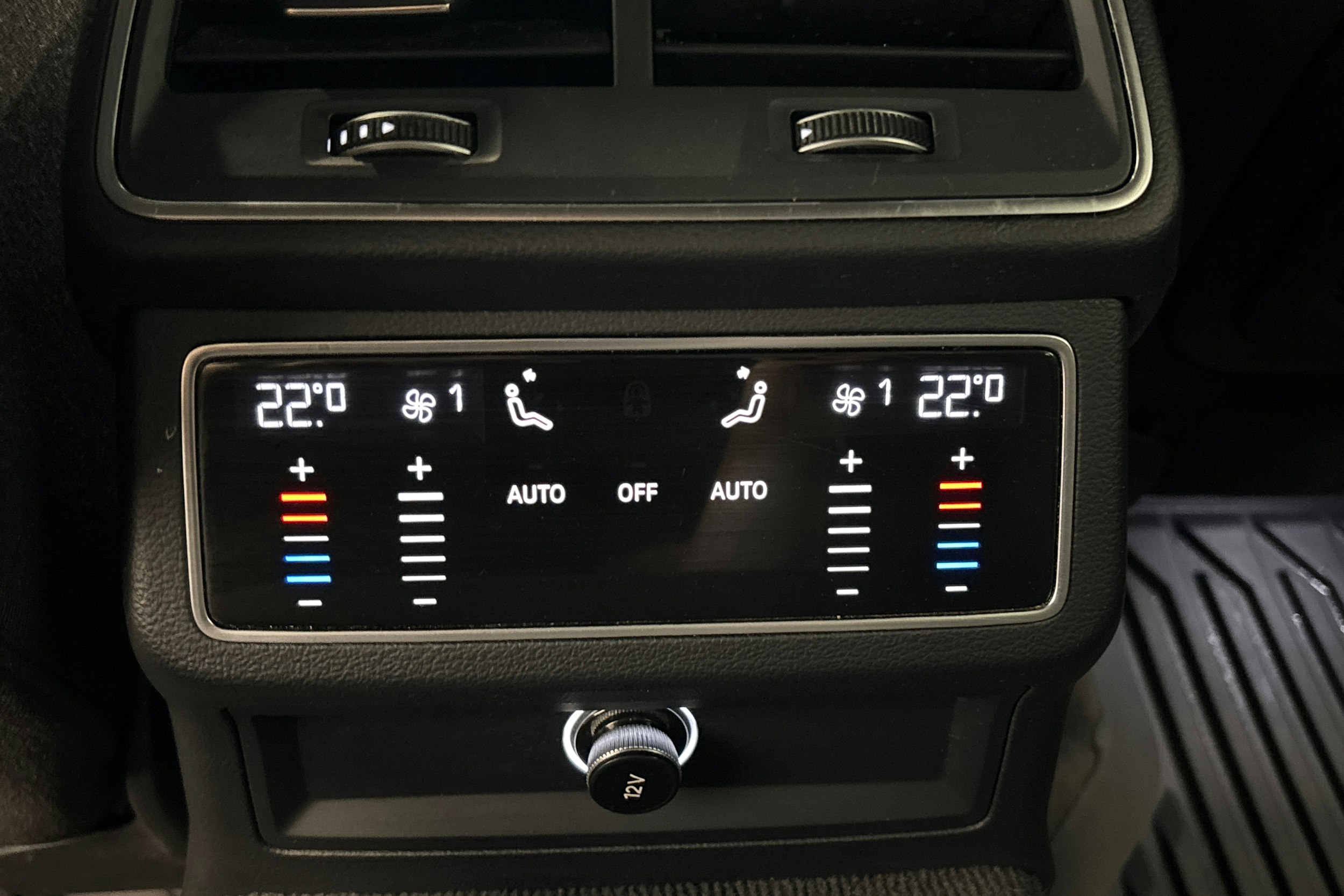 valkoinen Audi A6 2019 kuva 31.
