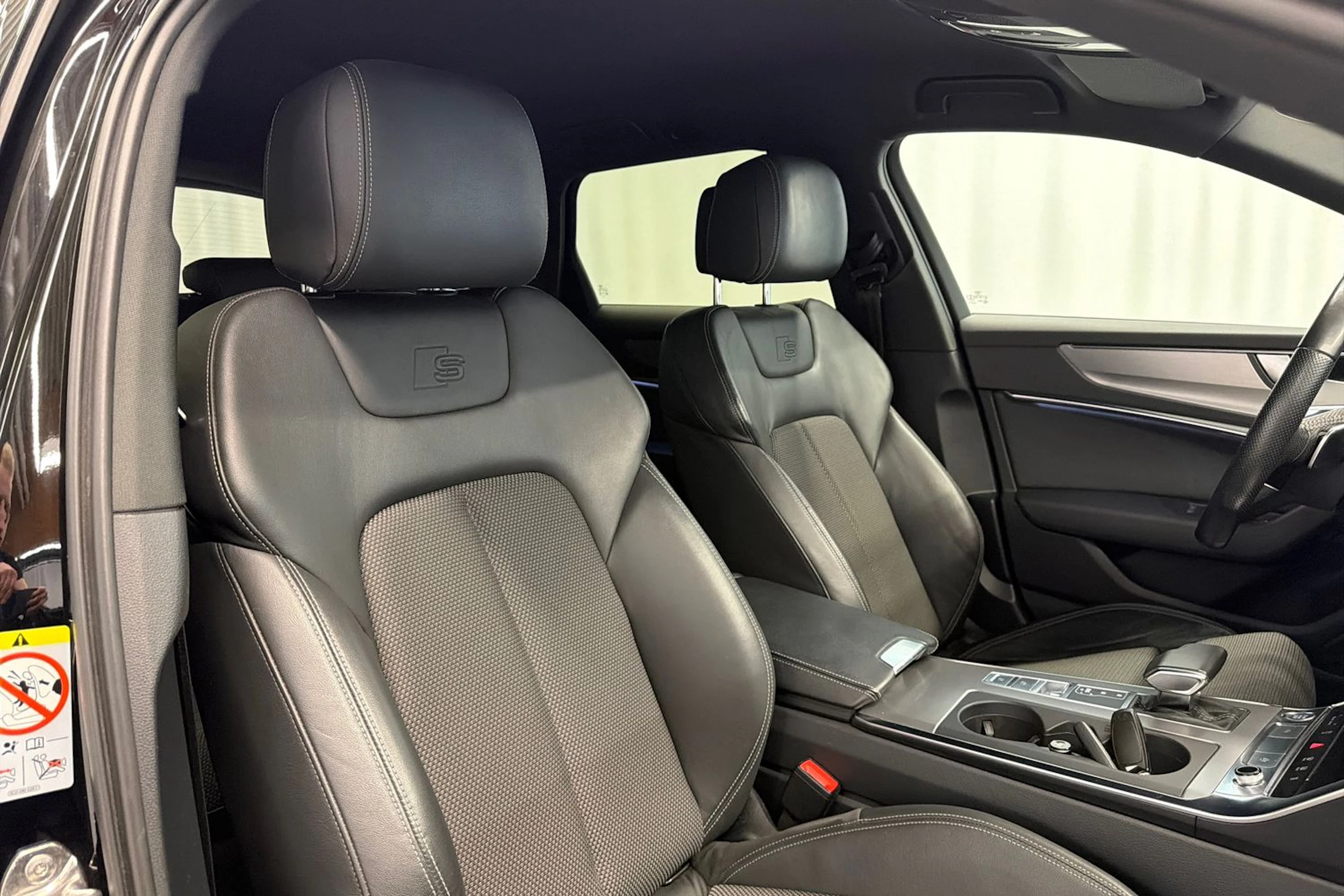 musta Audi A6 2019 kuva 15.