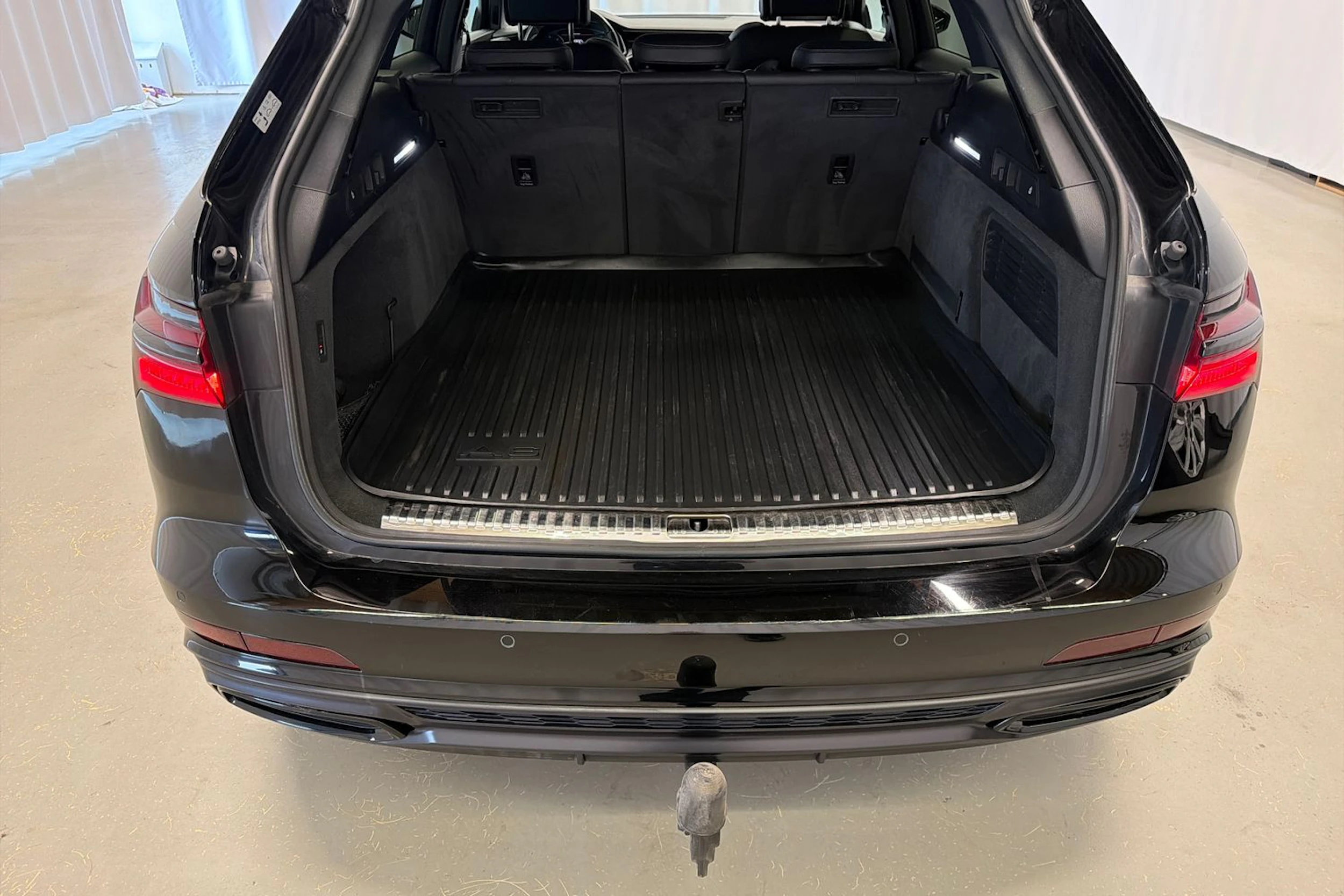 musta Audi A6 2019 kuva 18.