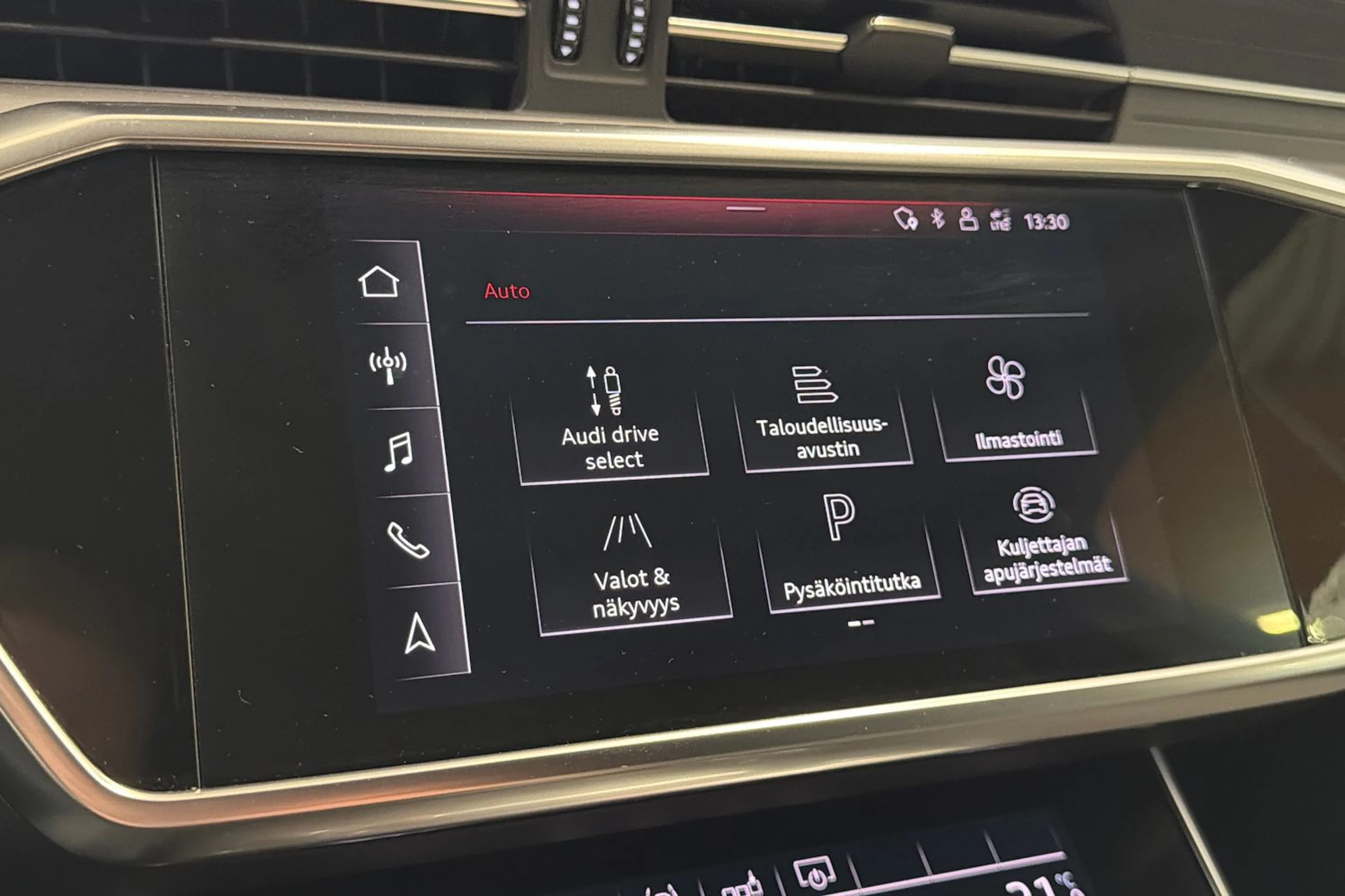 musta Audi A6 2019 kuva 27.