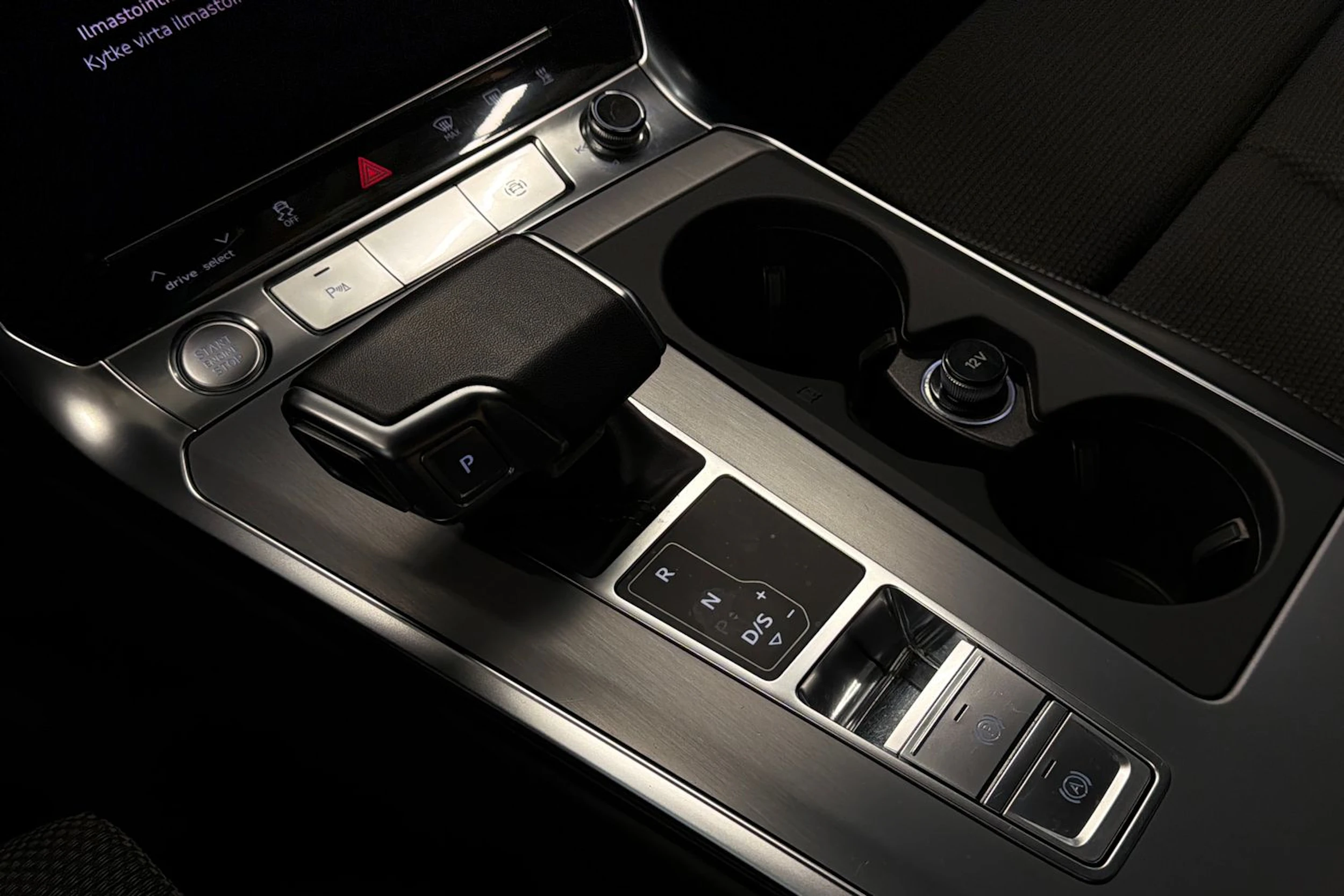musta Audi A6 2019 kuva 32.