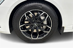 valkoinen Audi A6 2019 kuva 9.