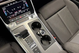 valkoinen Audi A6 2019 kuva 18.