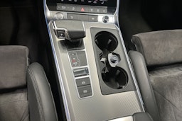 sininen Audi A6 2019 kuva 25.