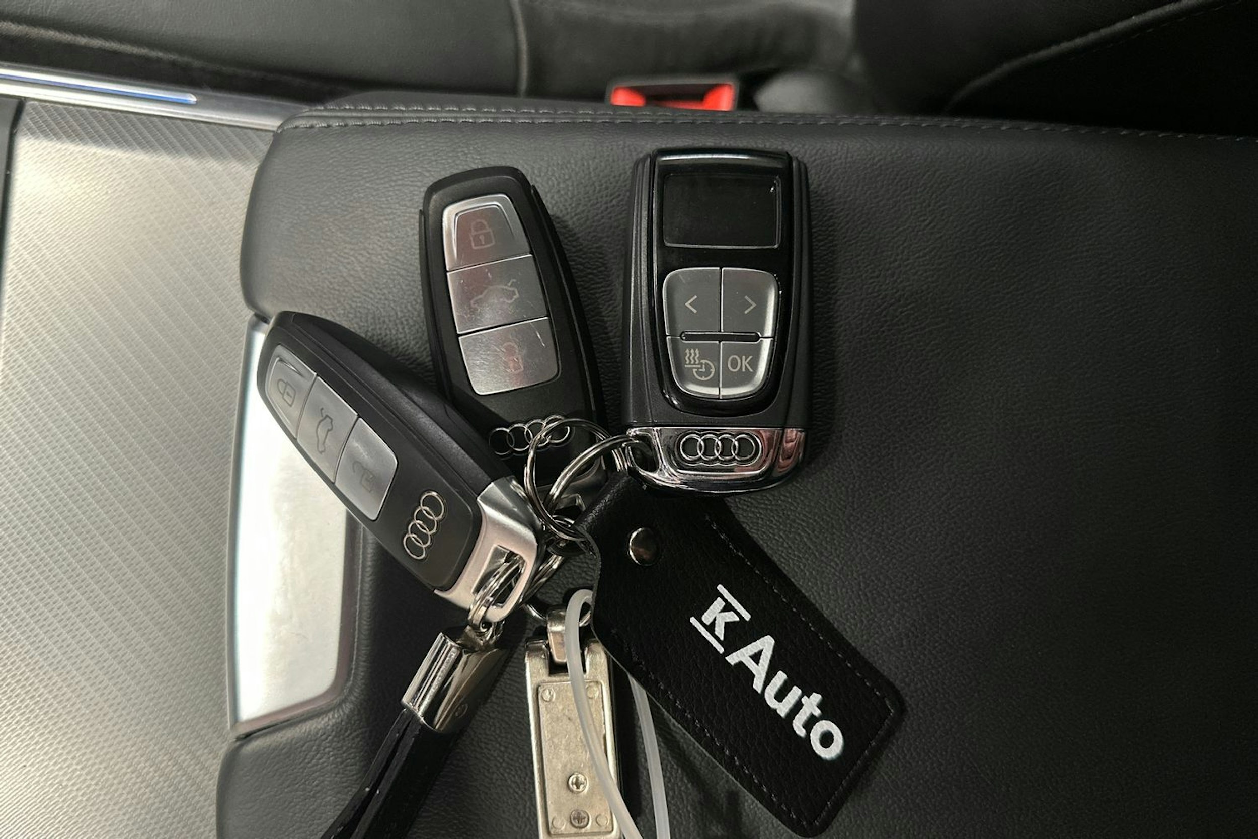 sininen Audi A6 2019 kuva 26.