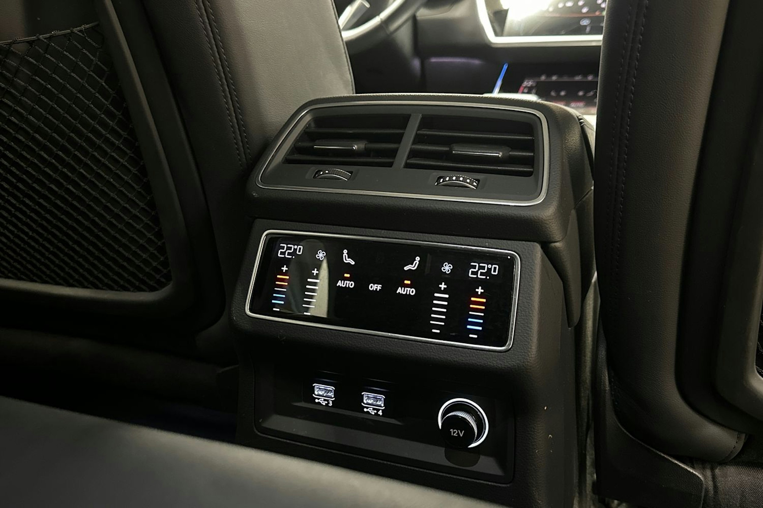 sininen Audi A6 2019 kuva 34.