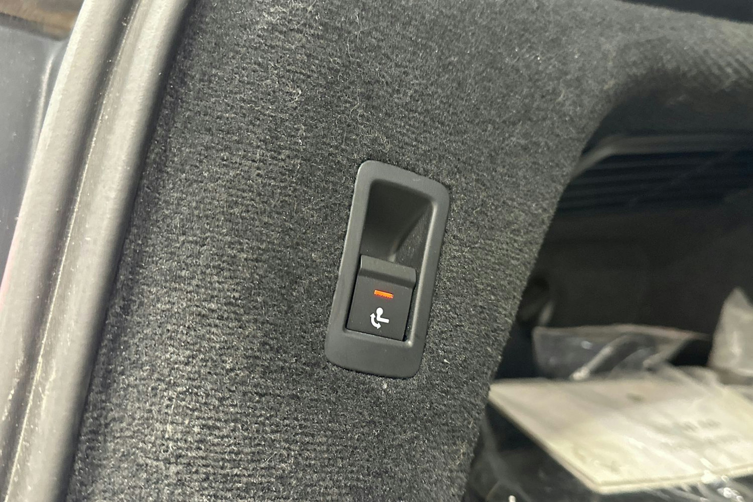 sininen Audi A6 2019 kuva 36.