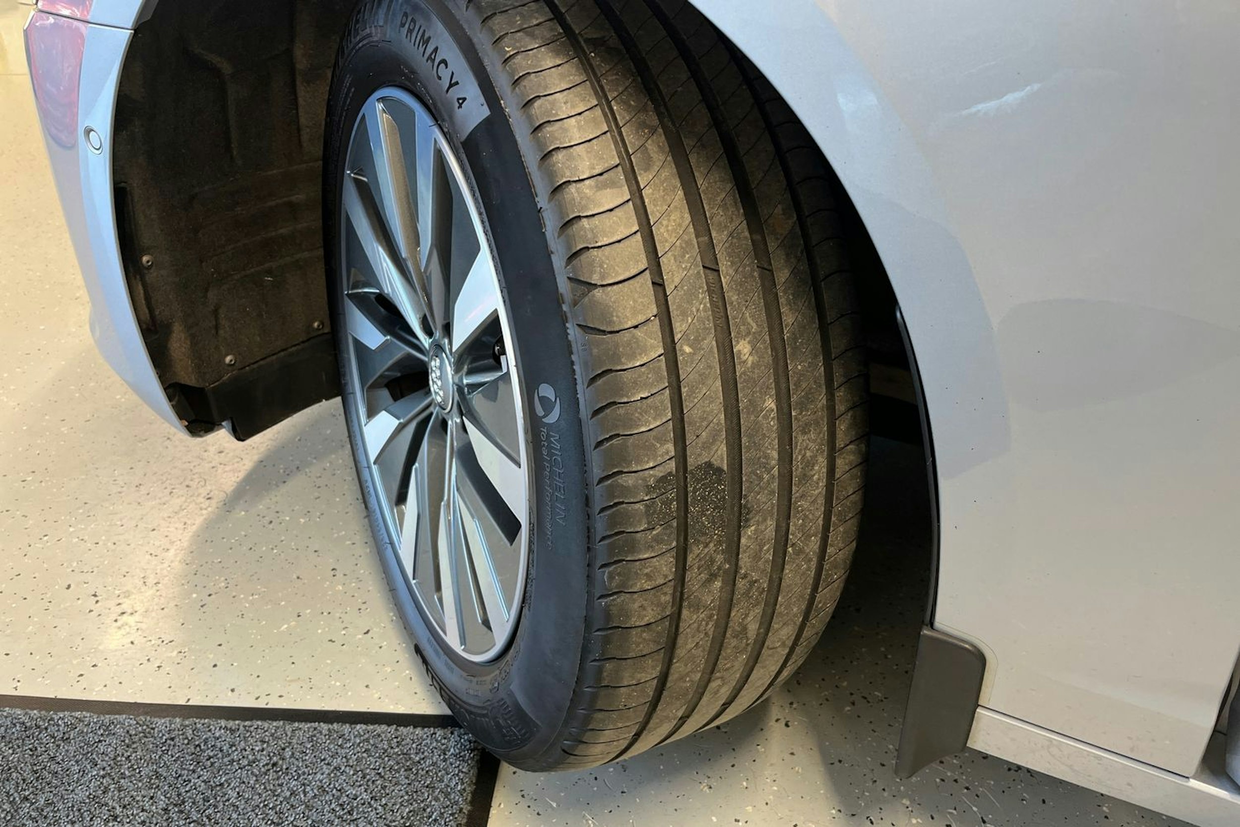 hopea Audi A6 2019 kuva 13.