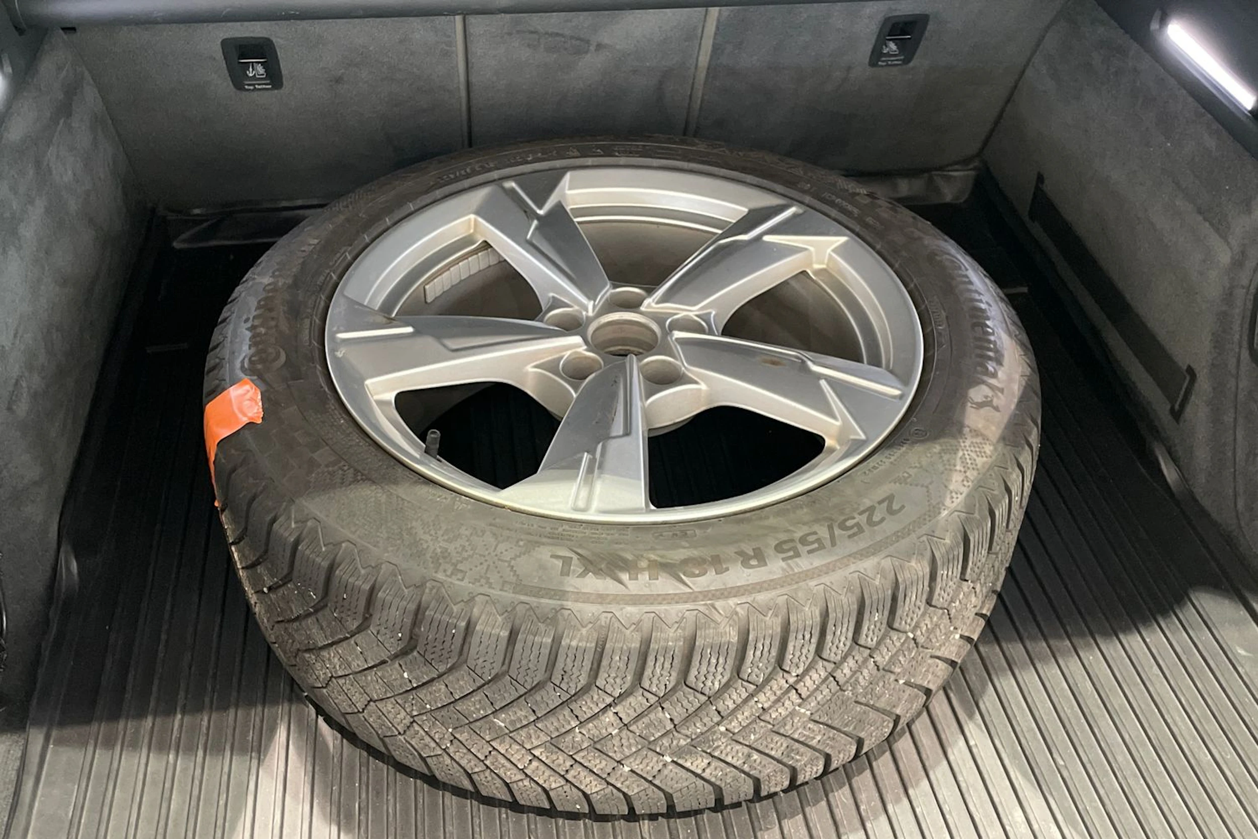 met. musta Audi A6 2019 kuva 10.