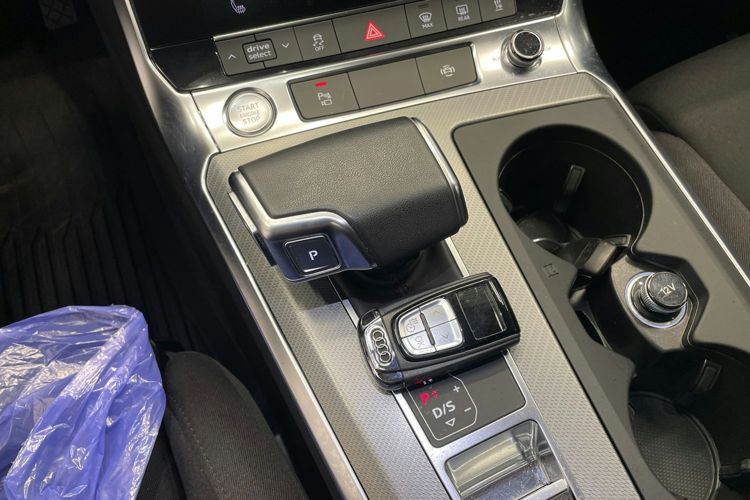 Ruskea (beige) Audi A6 2019 kuva 14.