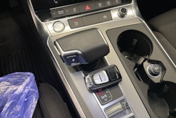 Ruskea (beige) Audi A6 2019 kuva 14.
