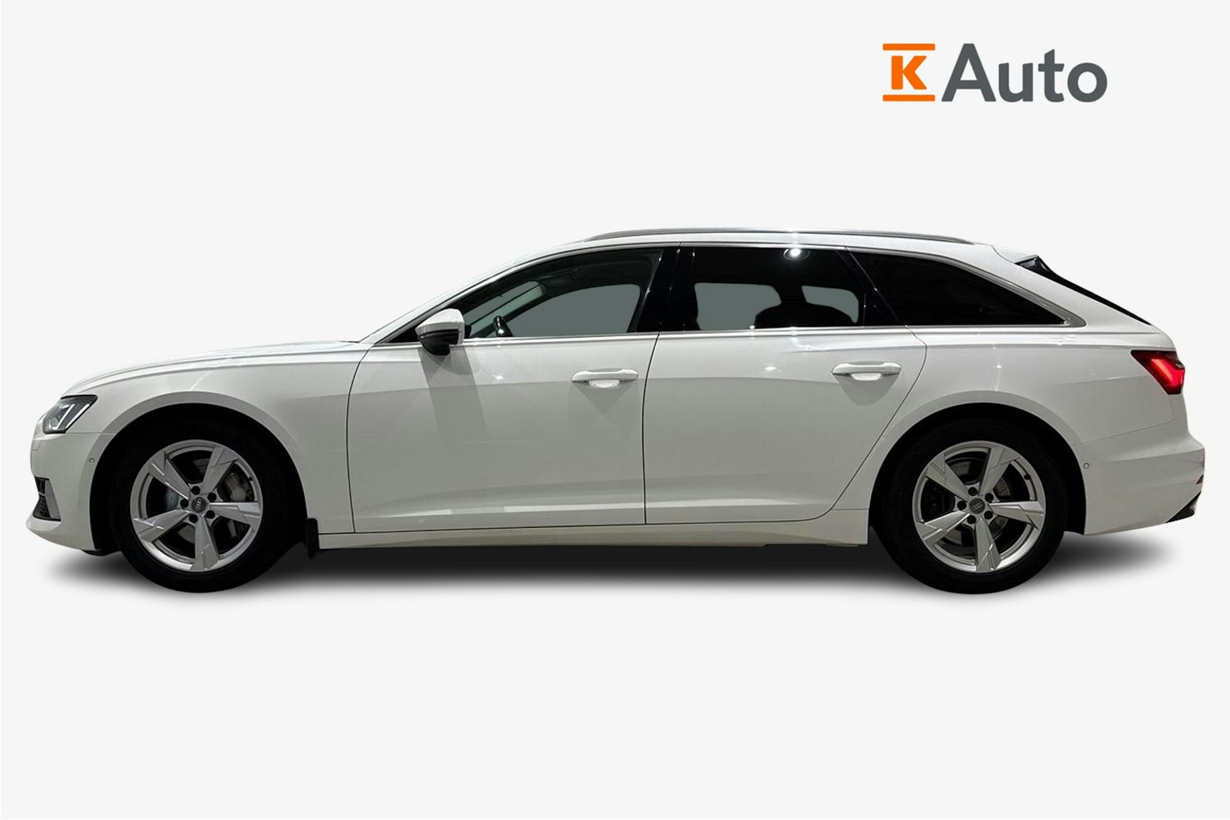 valkoinen Audi A6 2019 kuva 6.