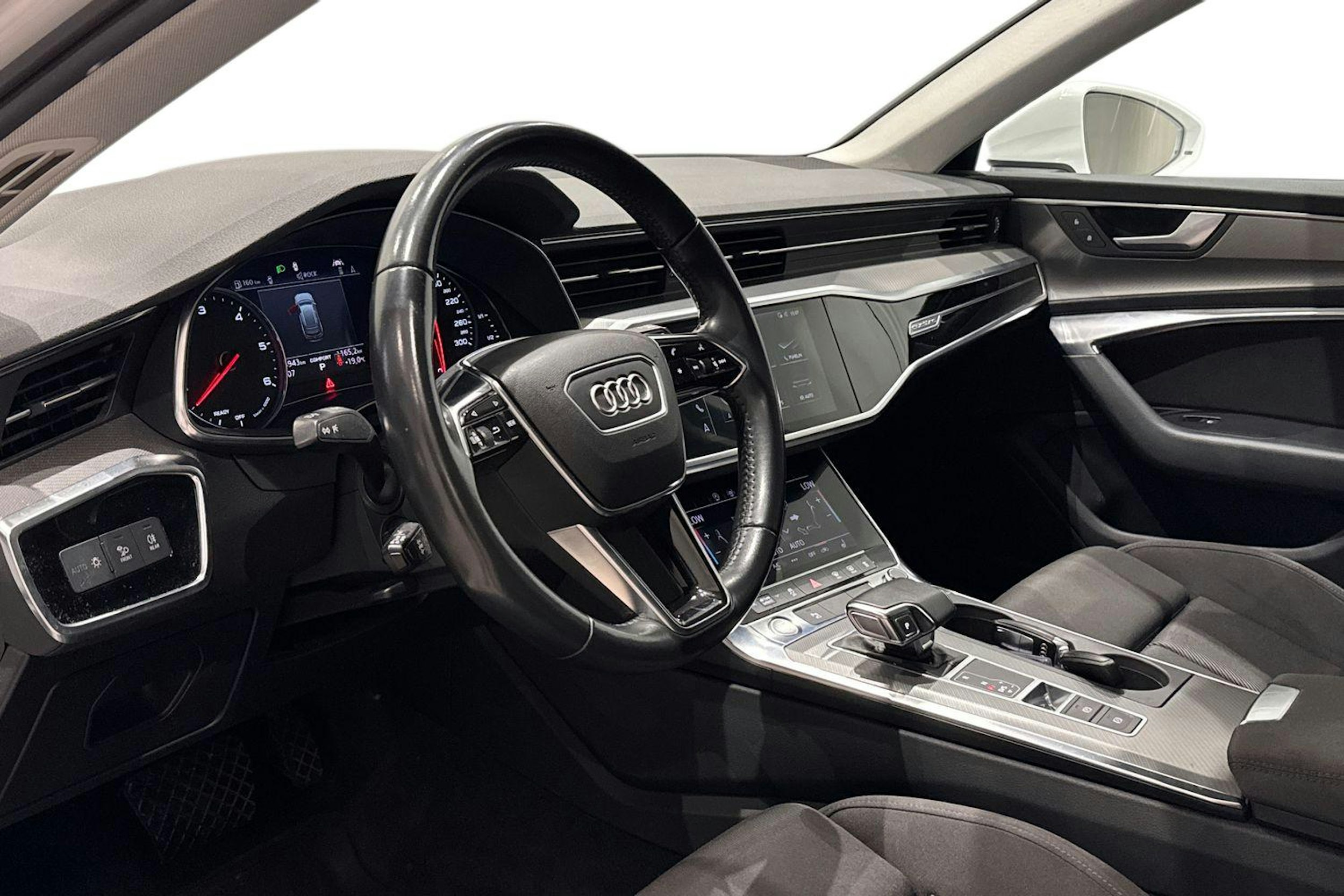 valkoinen Audi A6 2019 kuva 7.