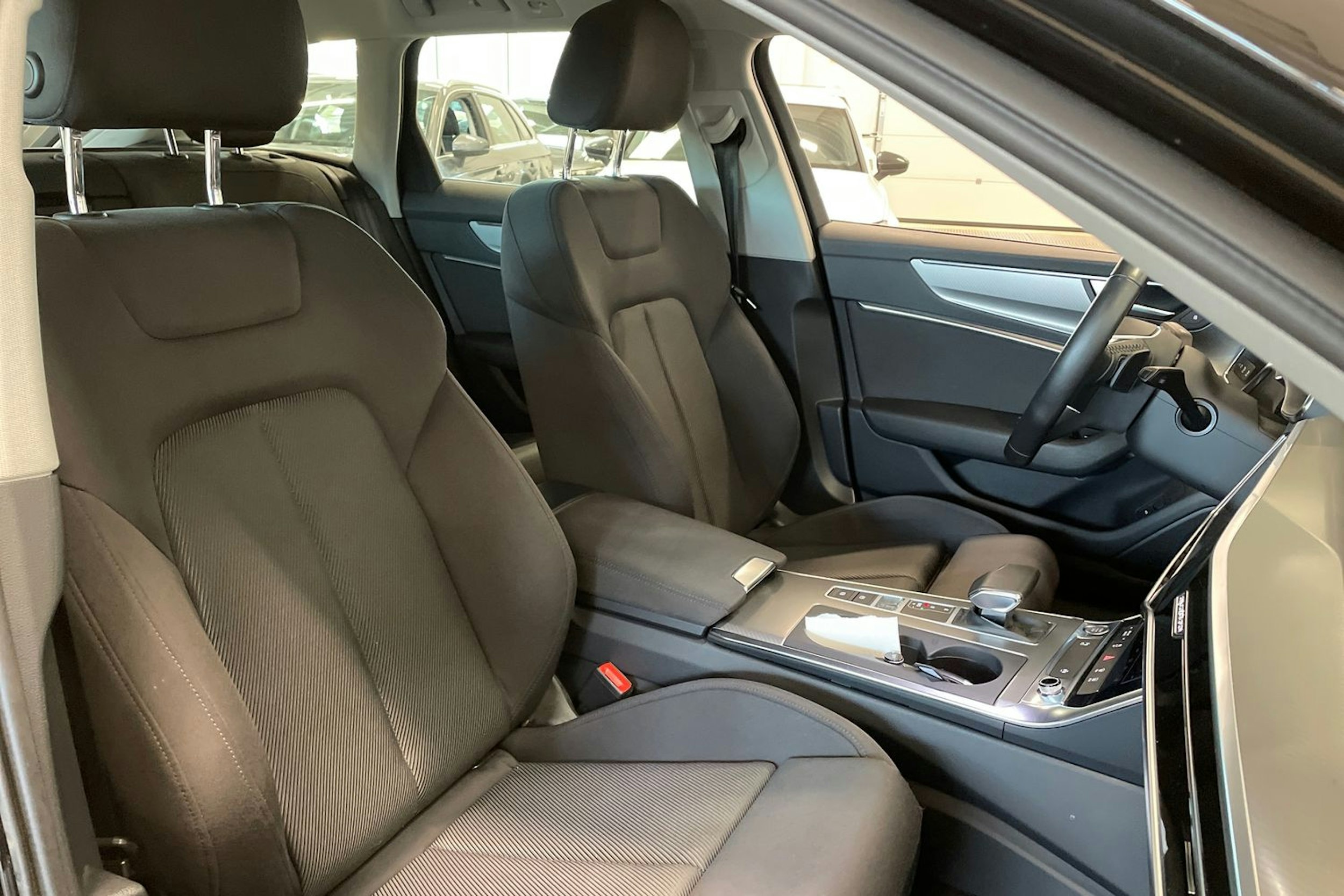 musta Audi A6 2019 kuva 15.