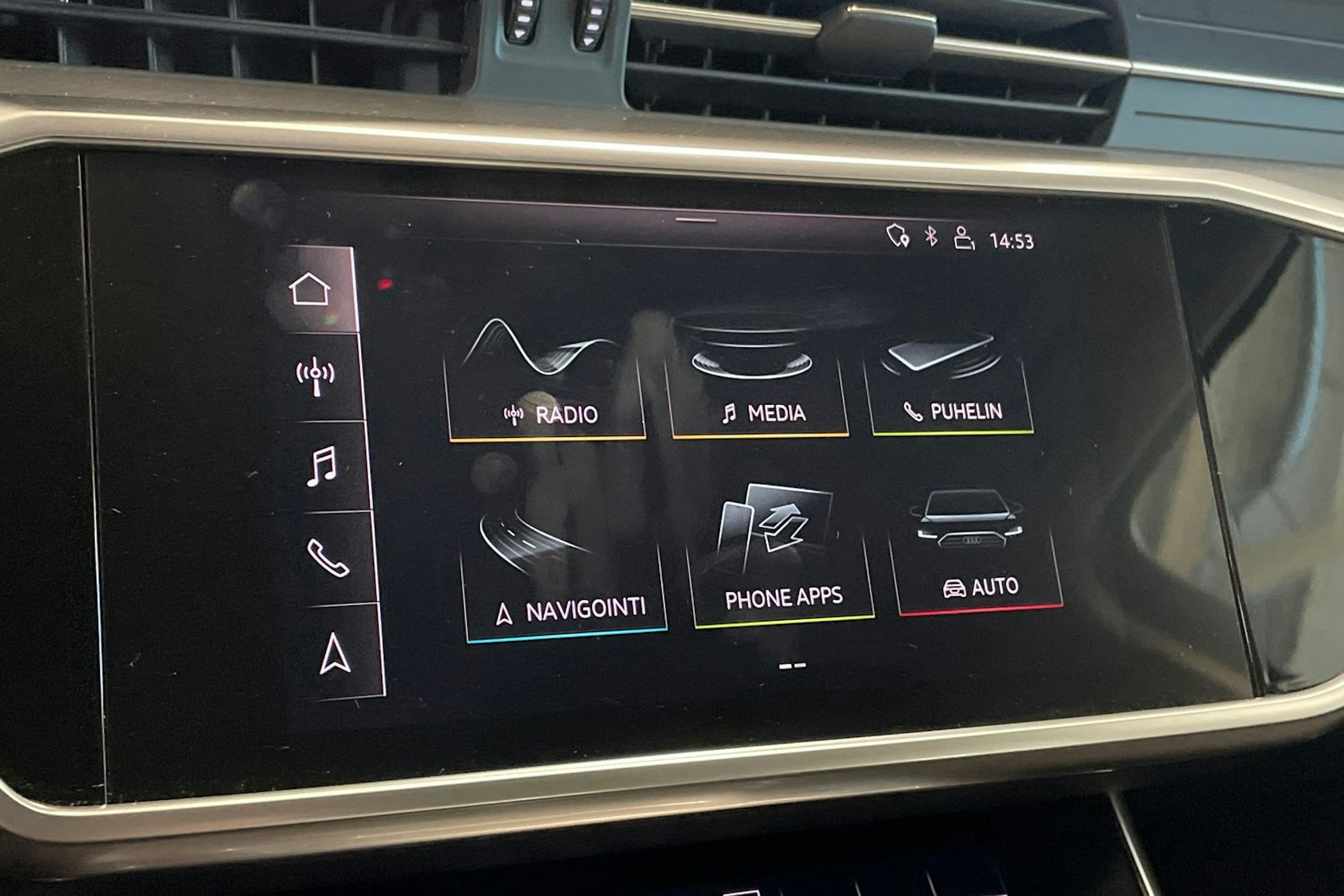 musta Audi A6 2019 kuva 24.