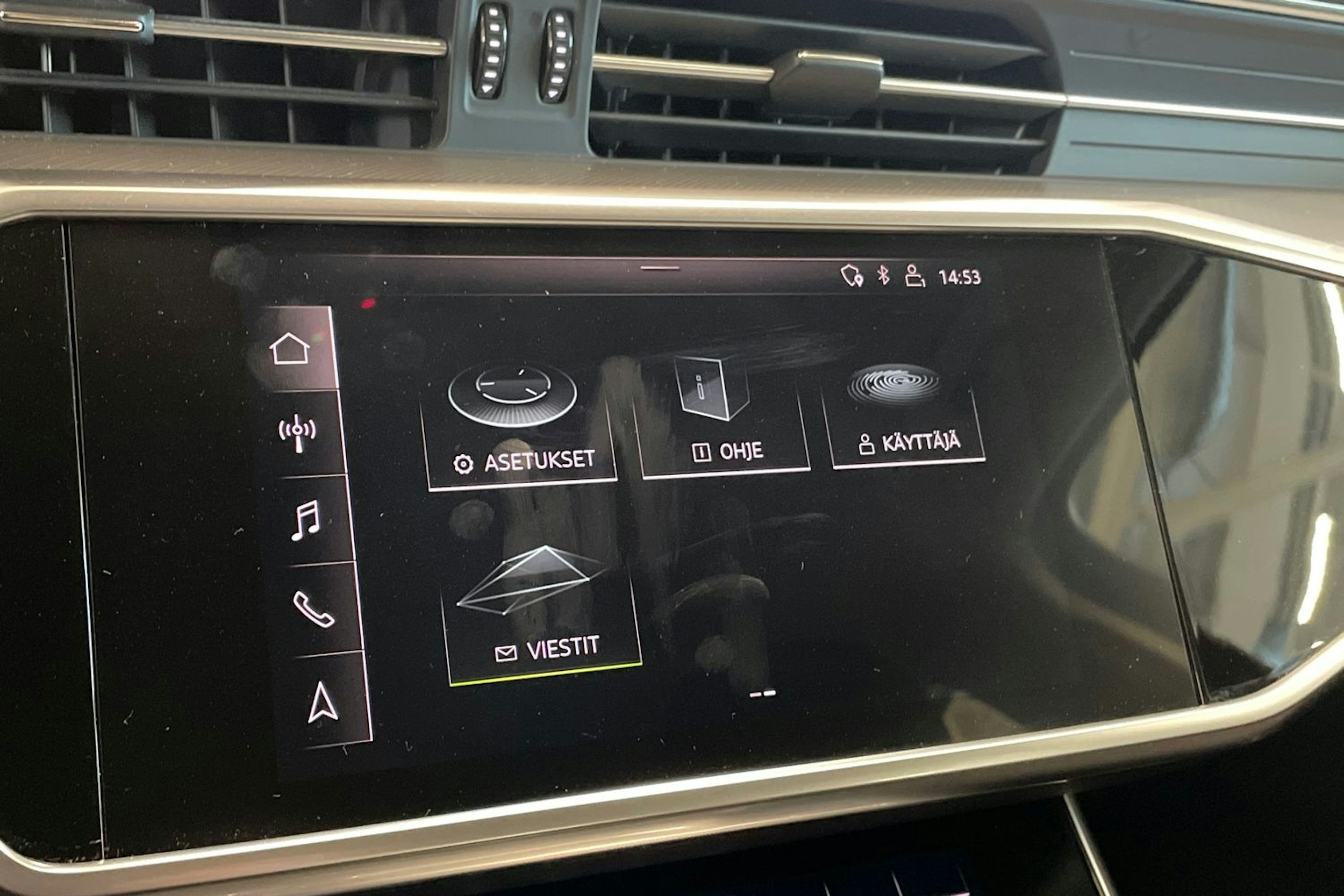 musta Audi A6 2019 kuva 25.