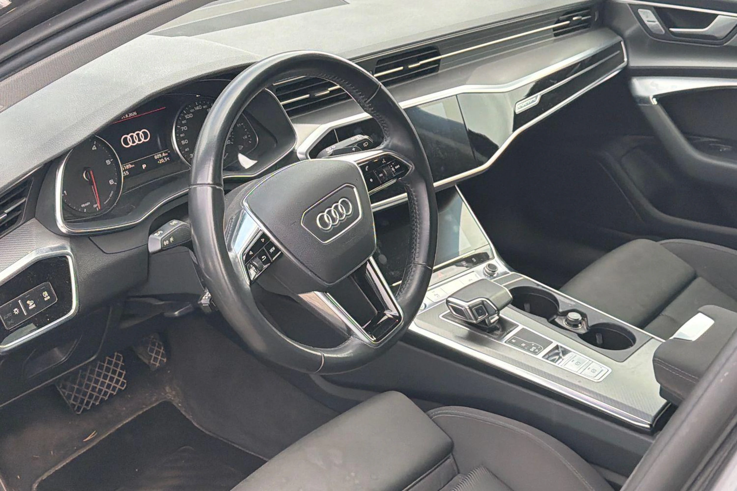 harmaa Audi A6 2019 kuva 3.