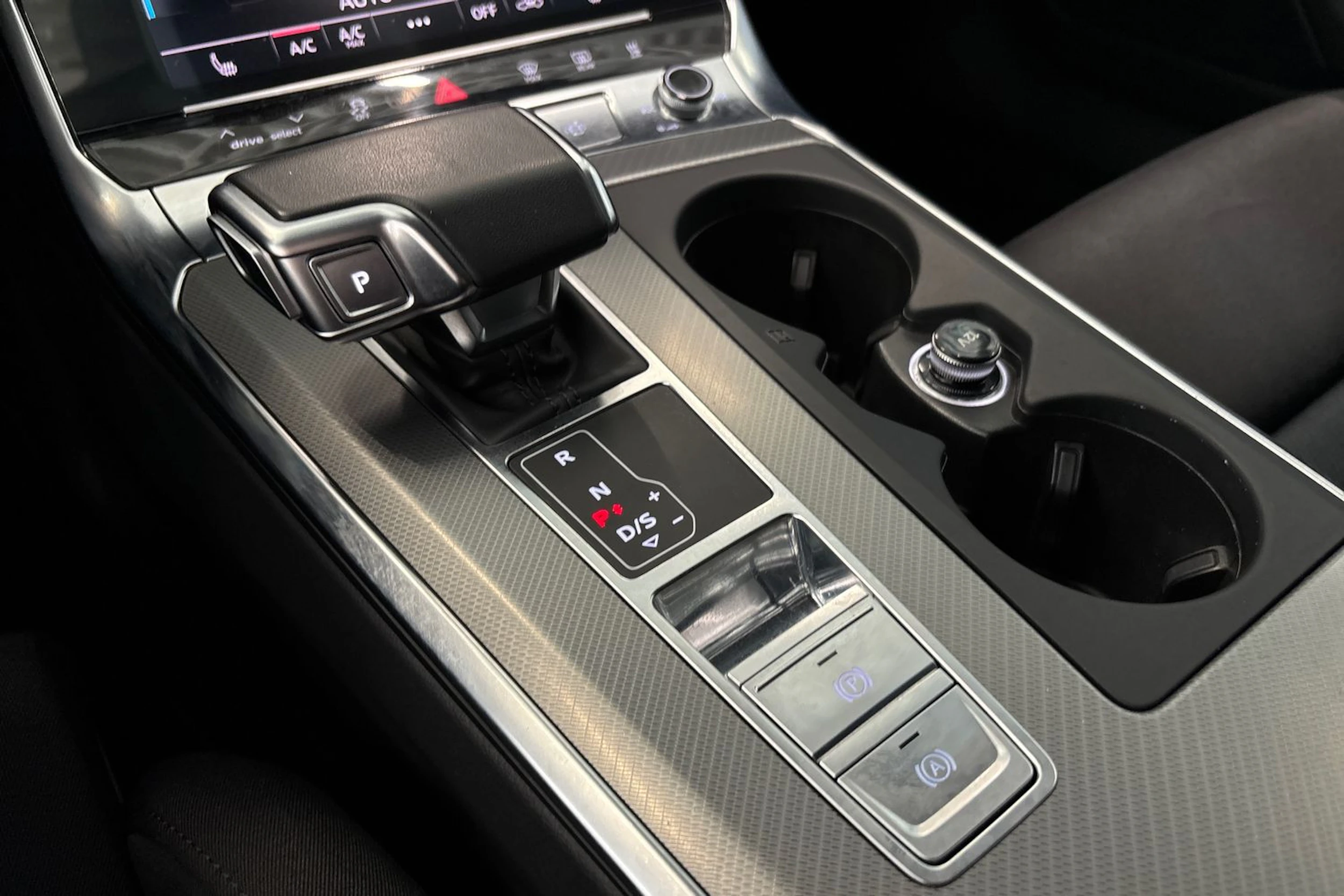 harmaa Audi A6 2019 kuva 33.