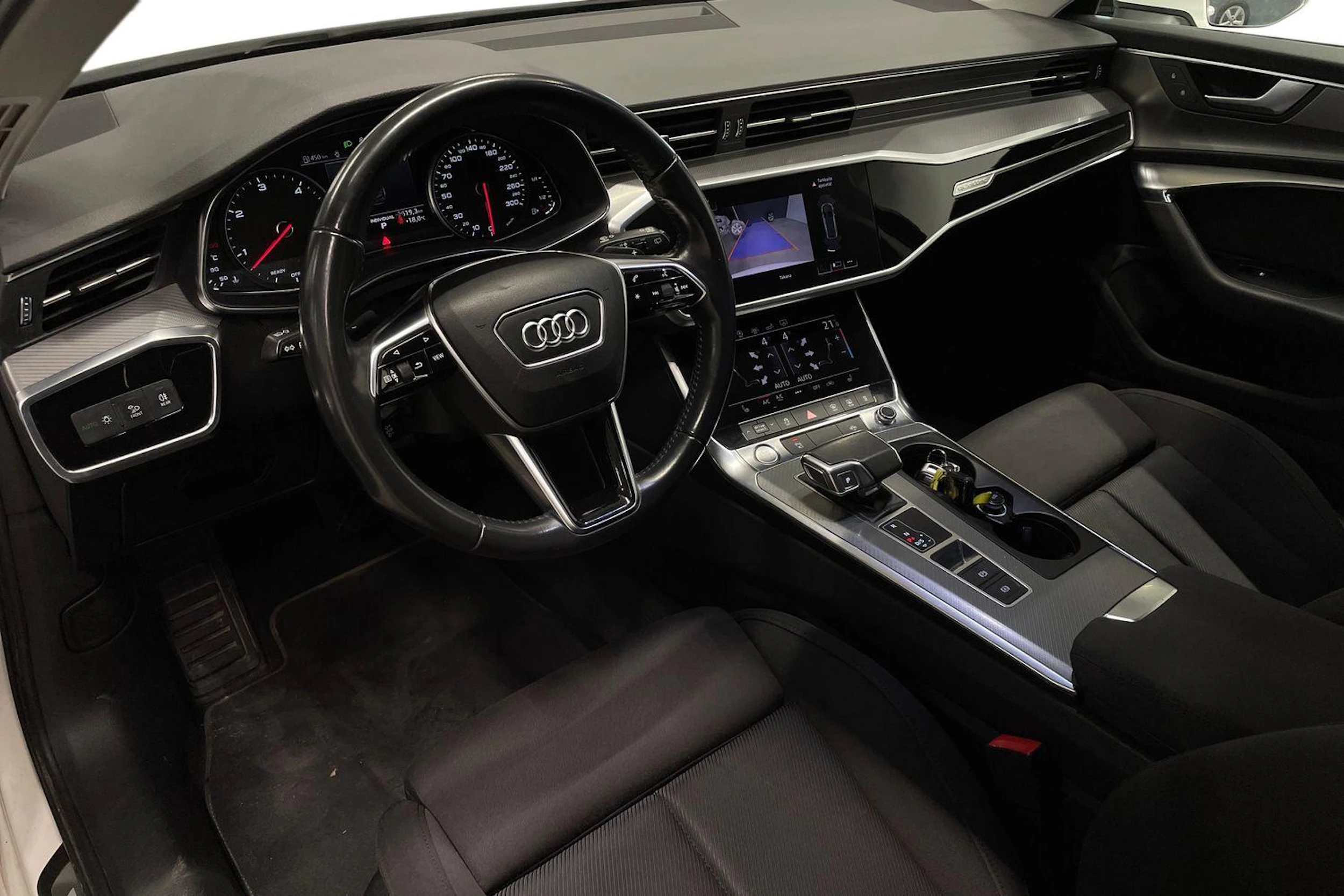 Valkoinen Audi A6 2019 kuva 6.