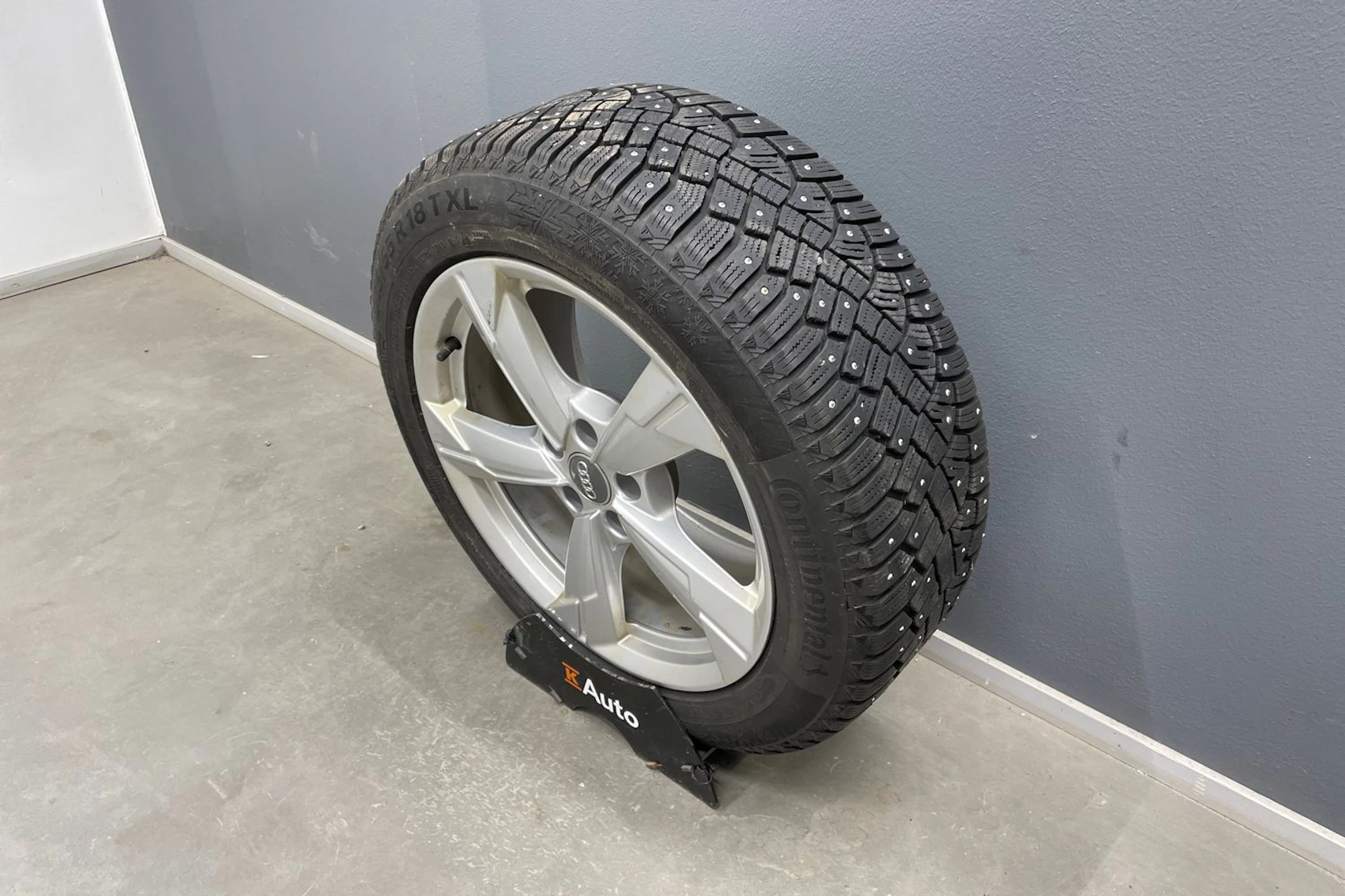 Valkoinen Audi A6 2019 kuva 11.