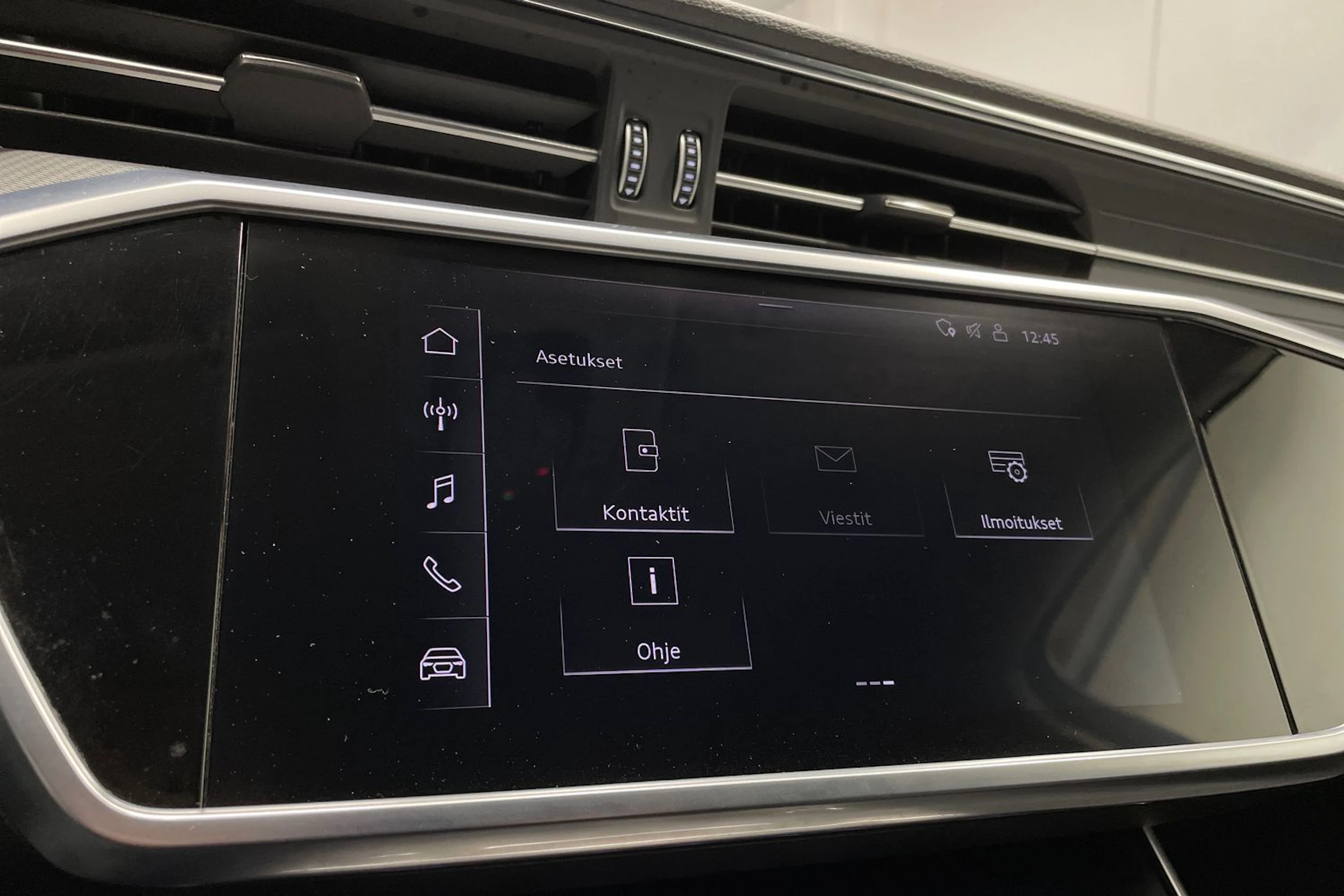 Valkoinen Audi A6 2019 kuva 20.