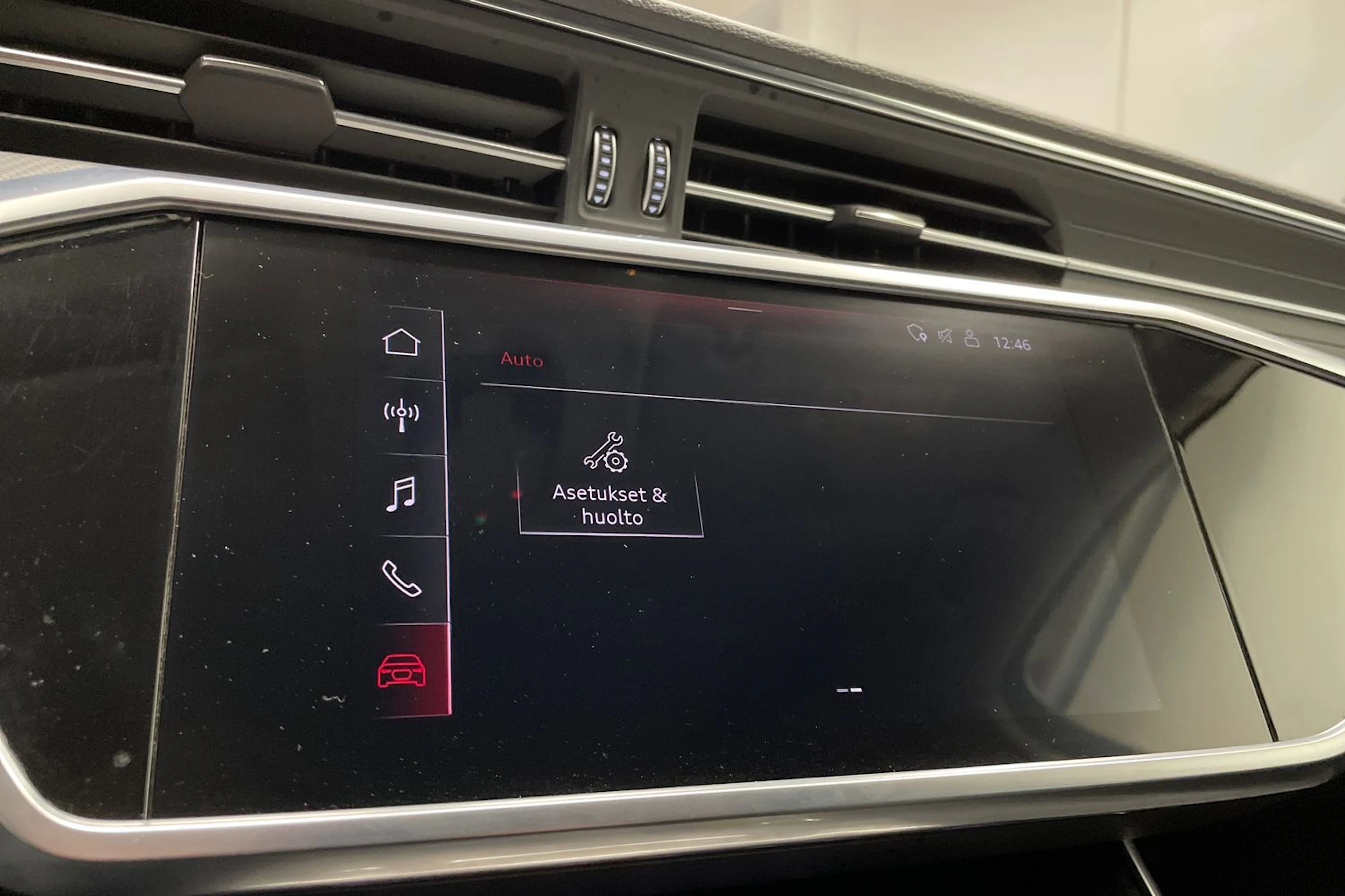 Valkoinen Audi A6 2019 kuva 22.