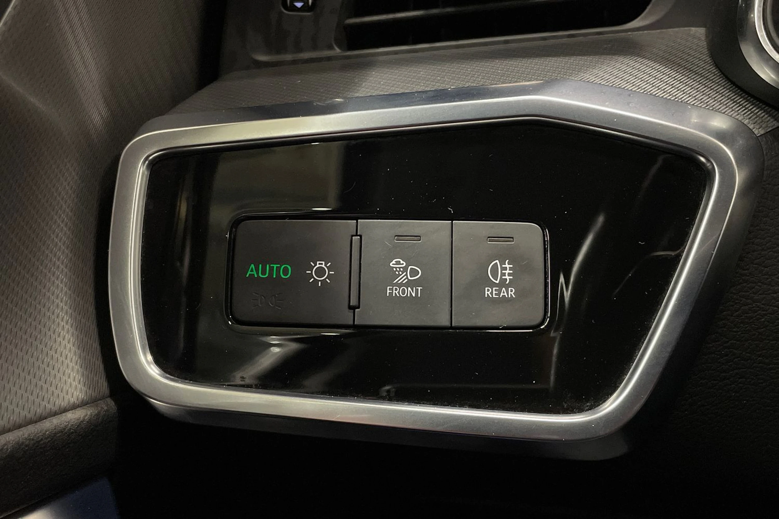 Valkoinen Audi A6 2019 kuva 26.