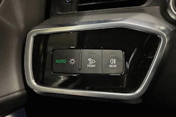 Valkoinen Audi A6 2019 kuva 26.