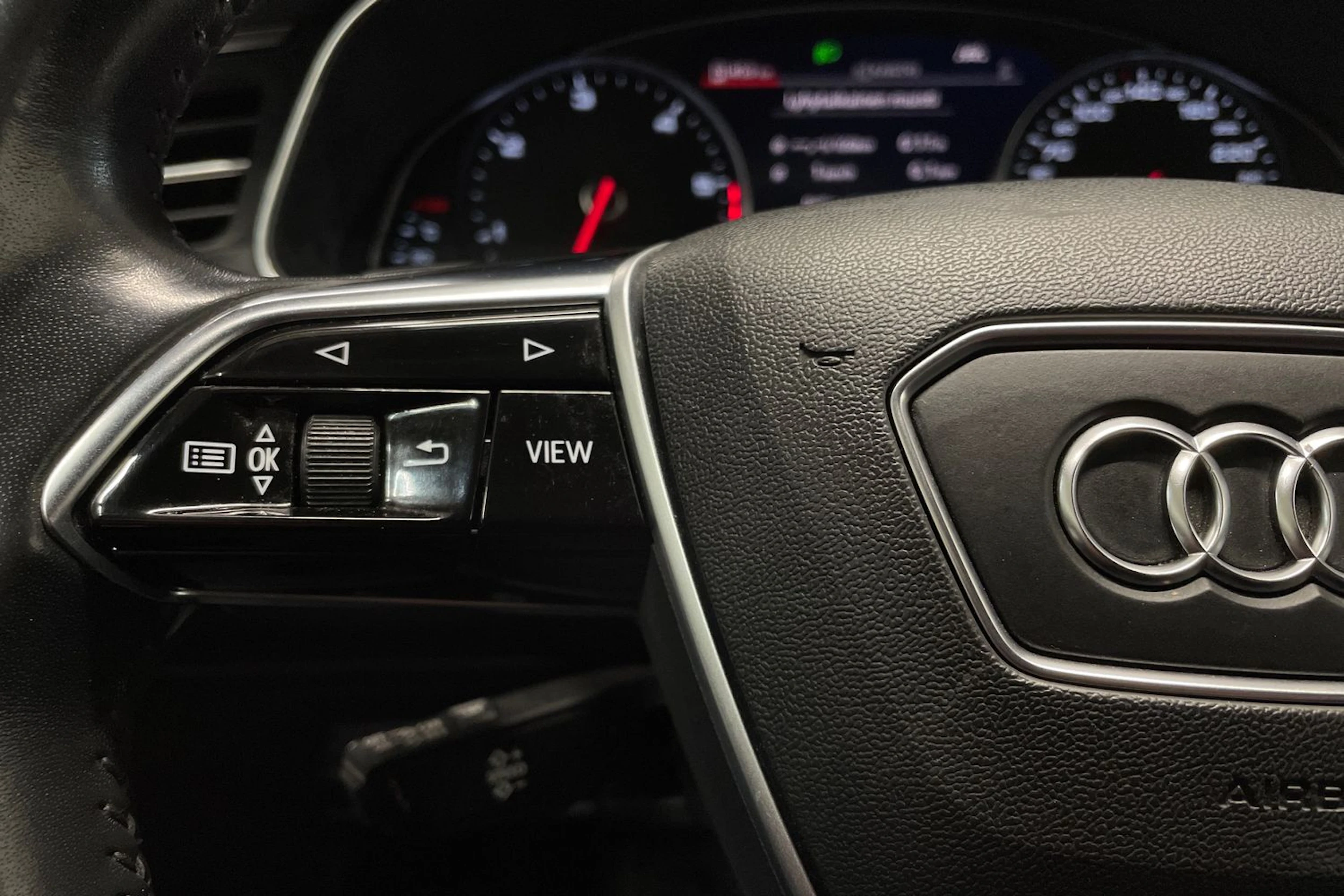 Valkoinen Audi A6 2019 kuva 27.