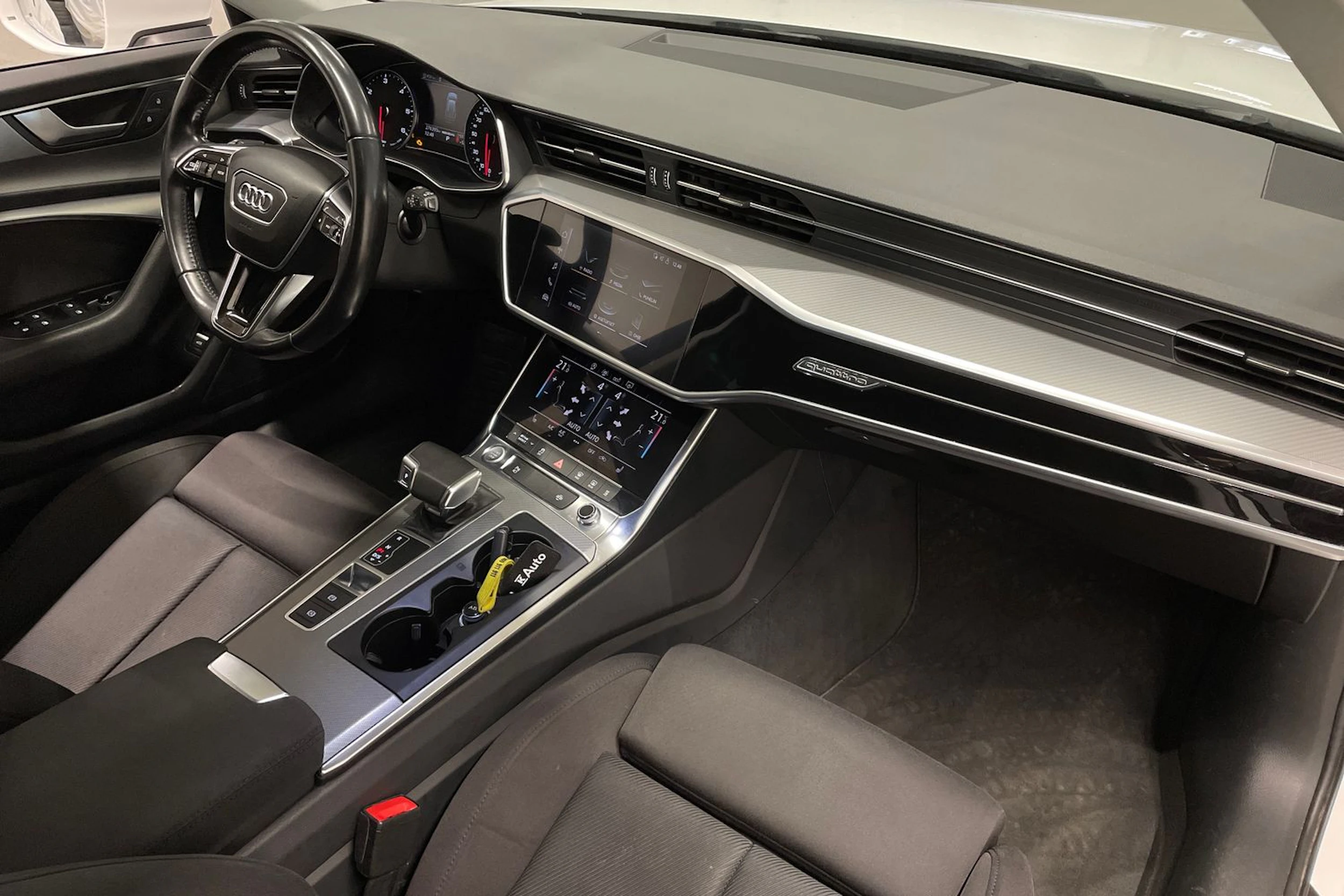Valkoinen Audi A6 2019 kuva 32.