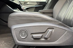 valkoinen Audi A6 2019 kuva 16.