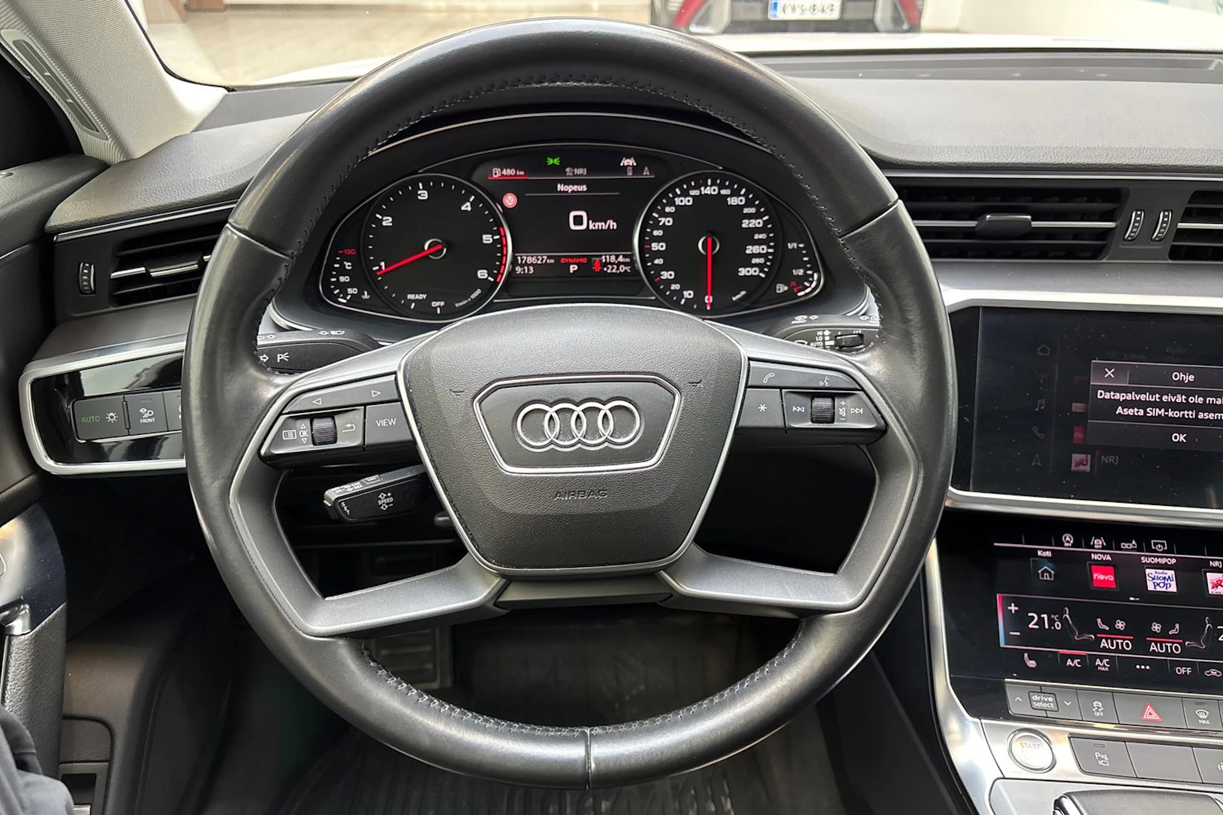 valkoinen Audi A6 2019 kuva 18.