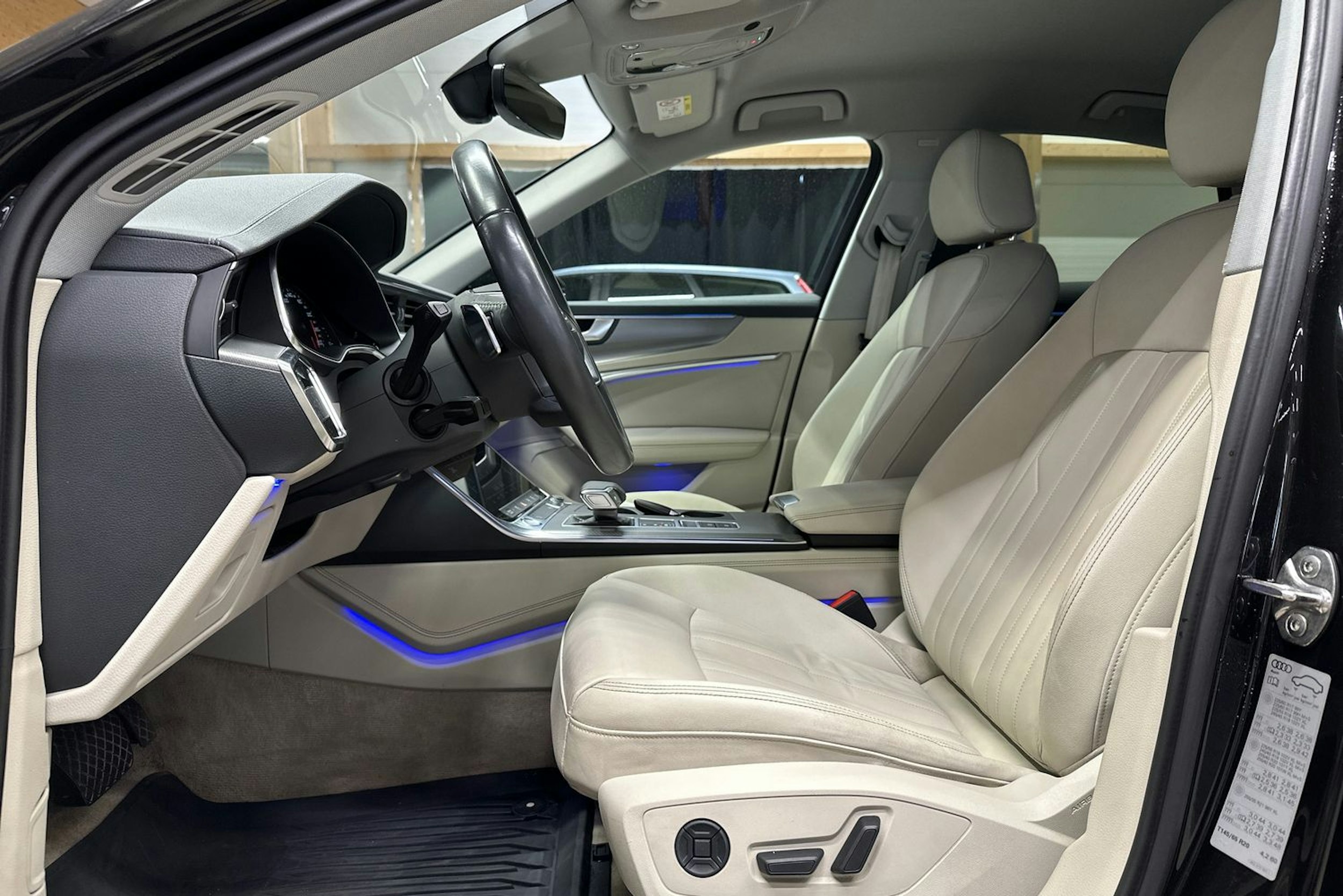 musta Audi A6 2019 kuva 18.
