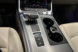 musta Audi A6 2019 kuva 26.