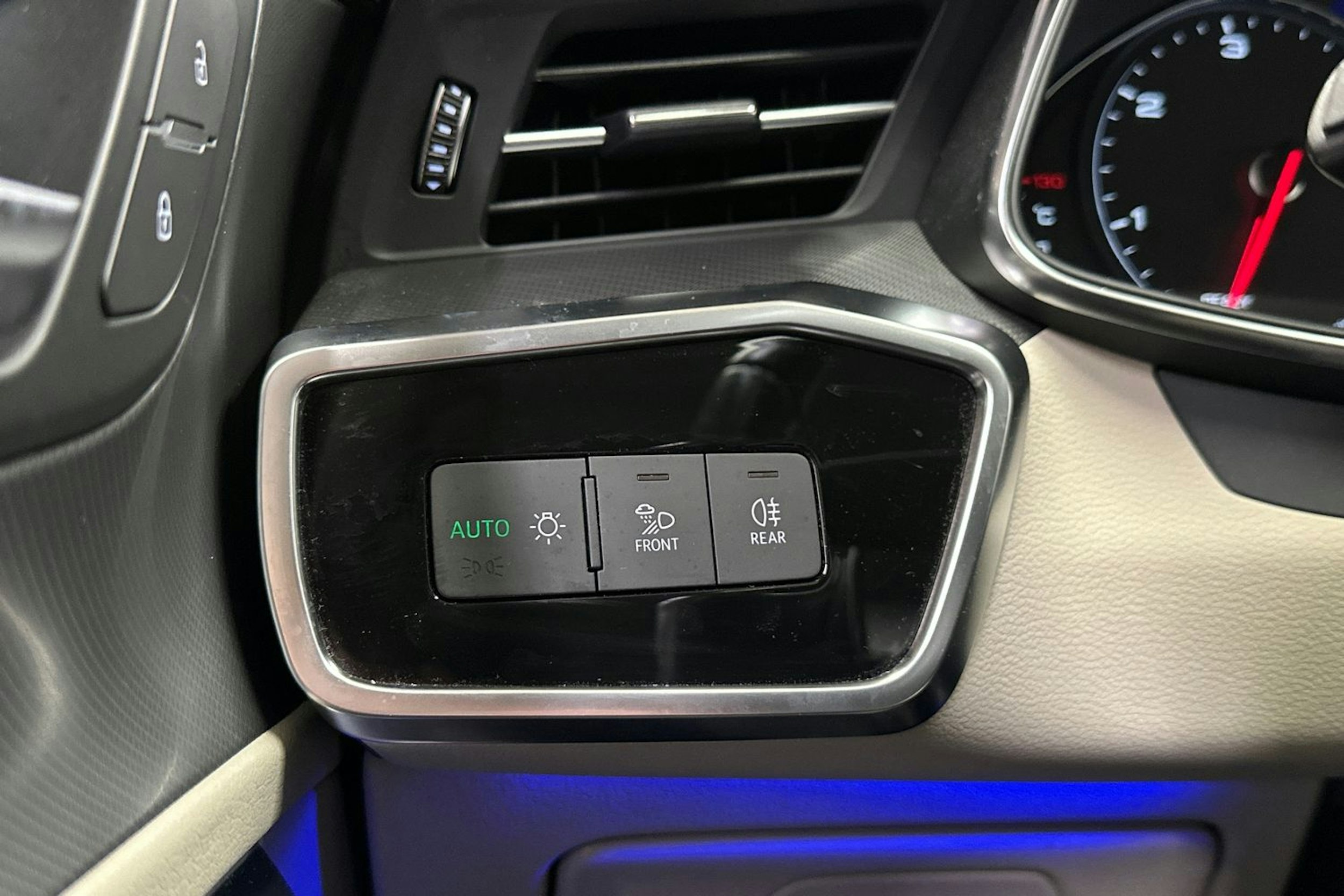 musta Audi A6 2019 kuva 34.